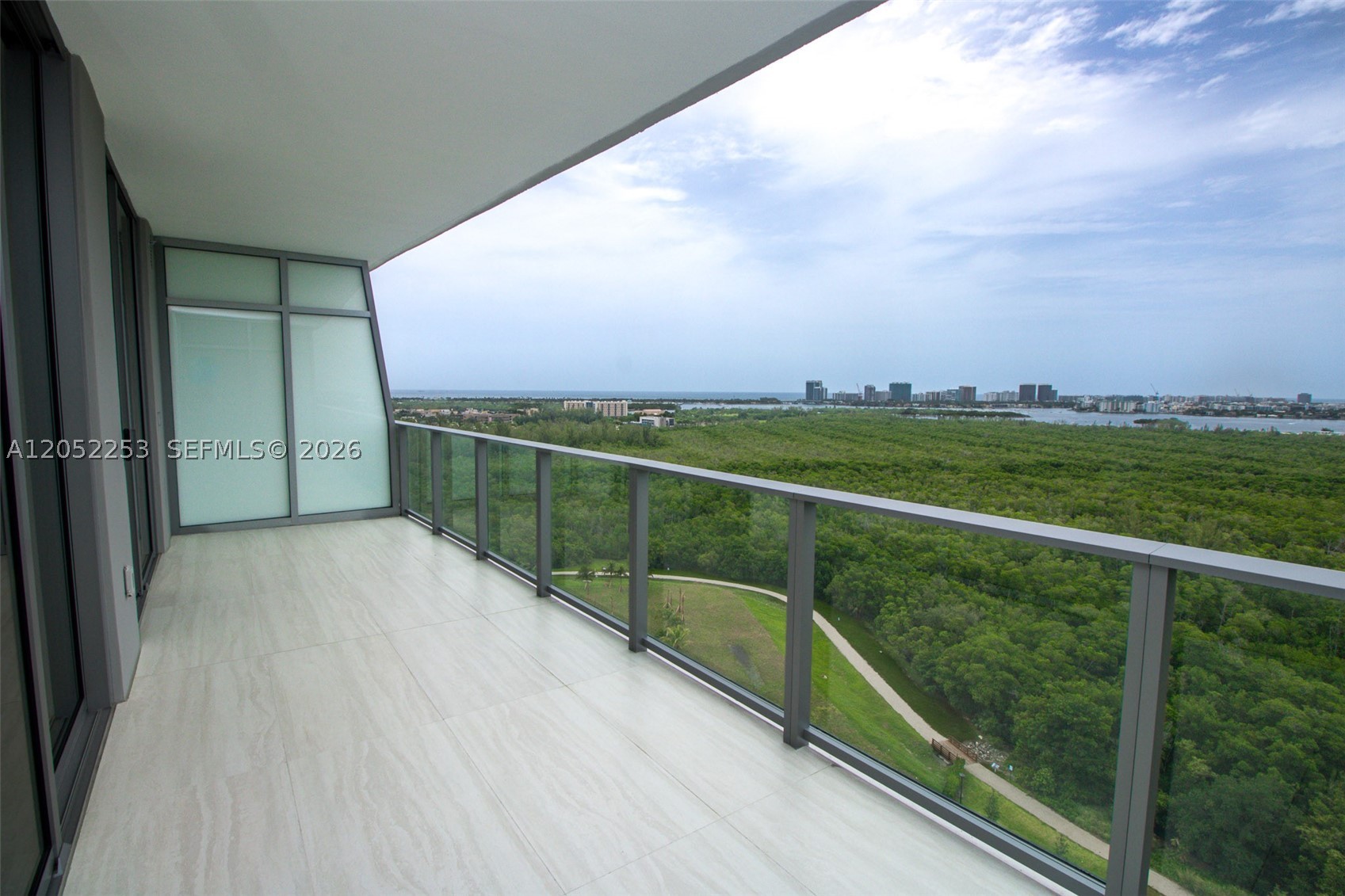 2411 Laguna Circle #1704, North Miami FL 33181