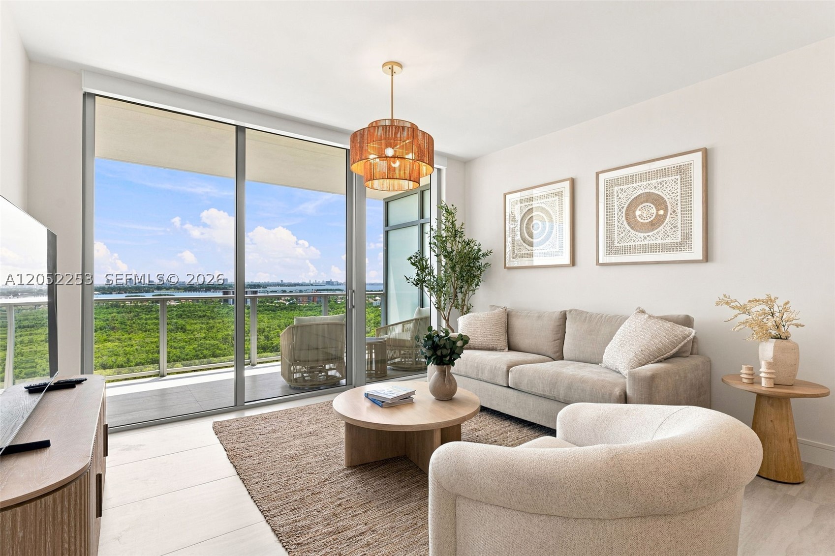 2411 Laguna Circle #1704, North Miami FL 33181