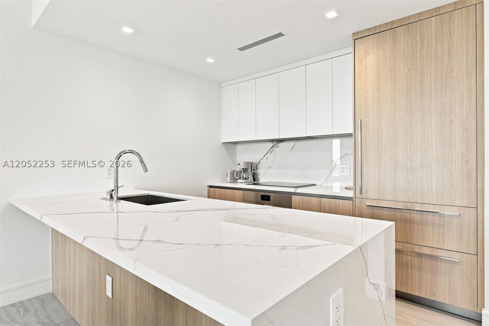 2411 Laguna Circle #1704, North Miami FL 33181