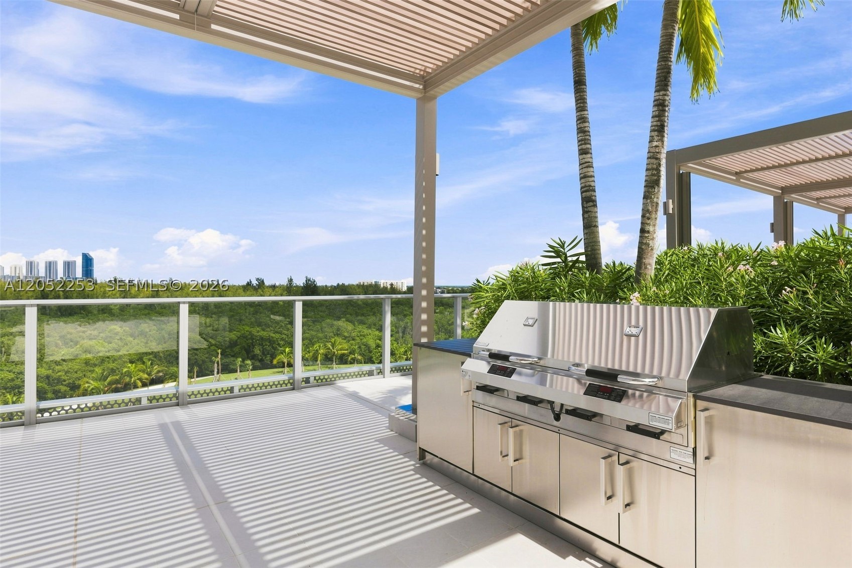 2411 Laguna Circle #1704, North Miami FL 33181
