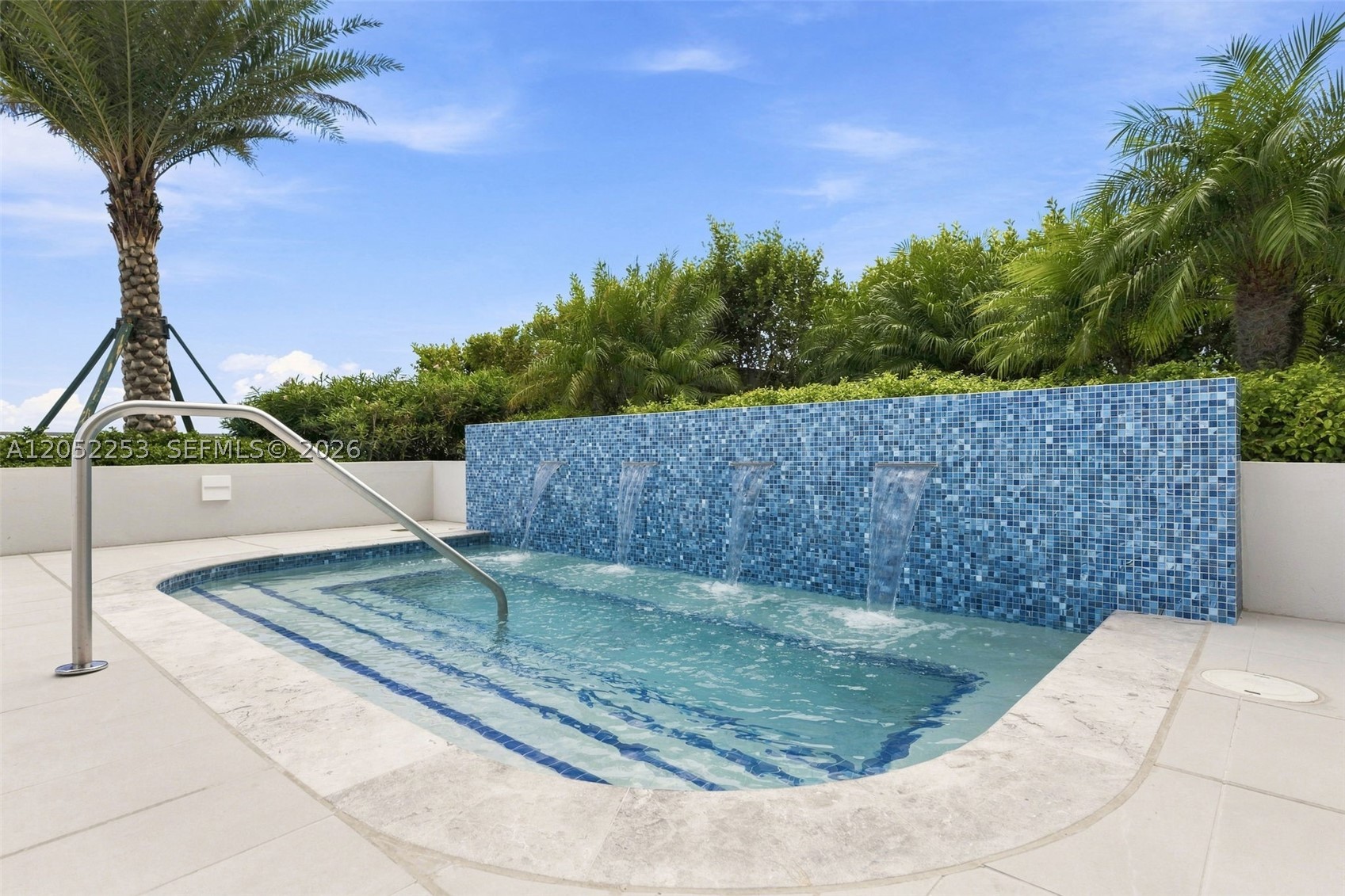 2411 Laguna Circle #1704, North Miami FL 33181