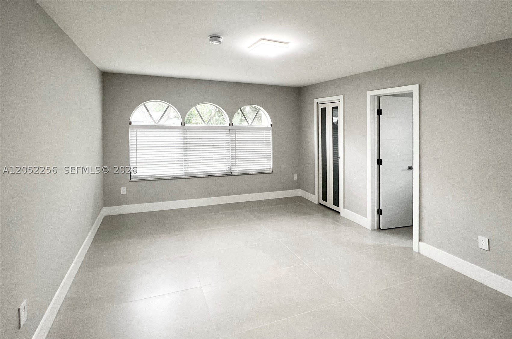 240 SE 7th St, Dania Beach FL 33004