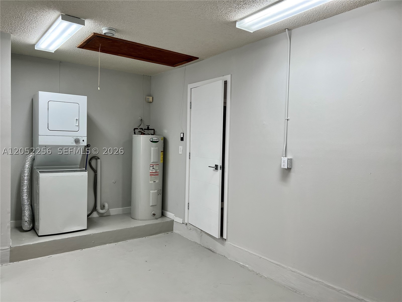 240 SE 7th St, Dania Beach FL 33004