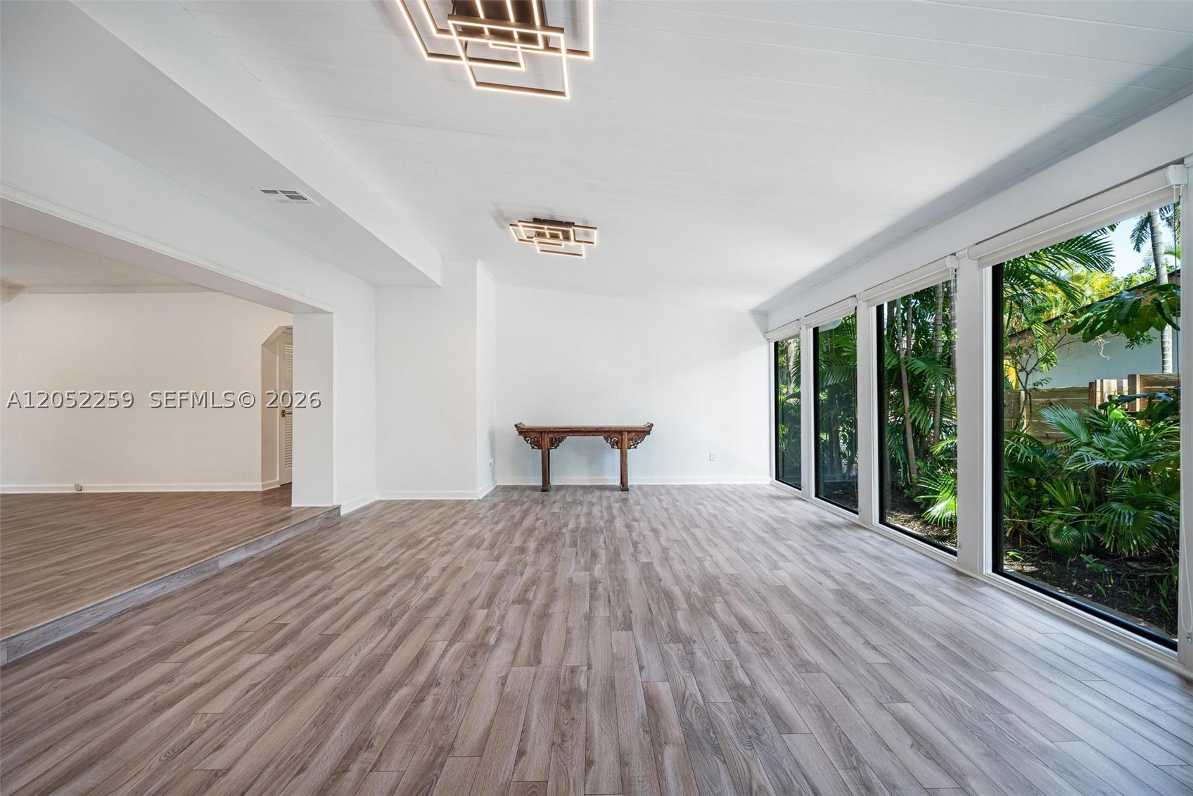 7810 Beachview Dr, North Bay Village FL 33141