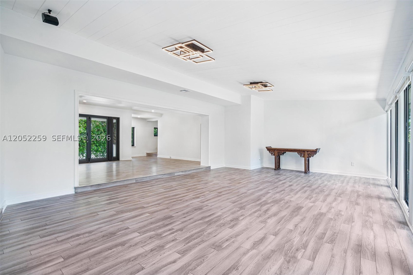 7810 Beachview Dr, North Bay Village FL 33141