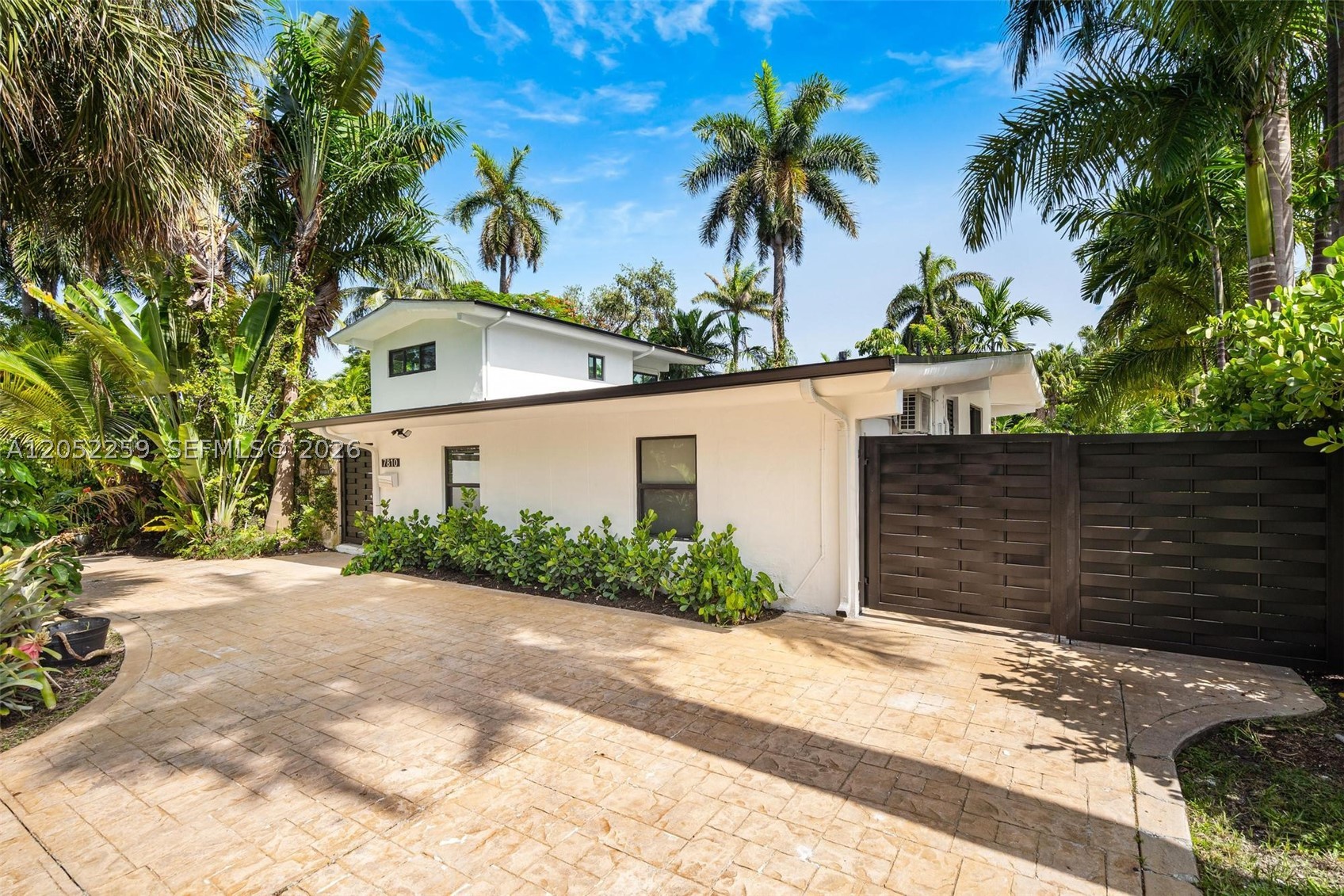 7810 Beachview Dr, North Bay Village FL 33141