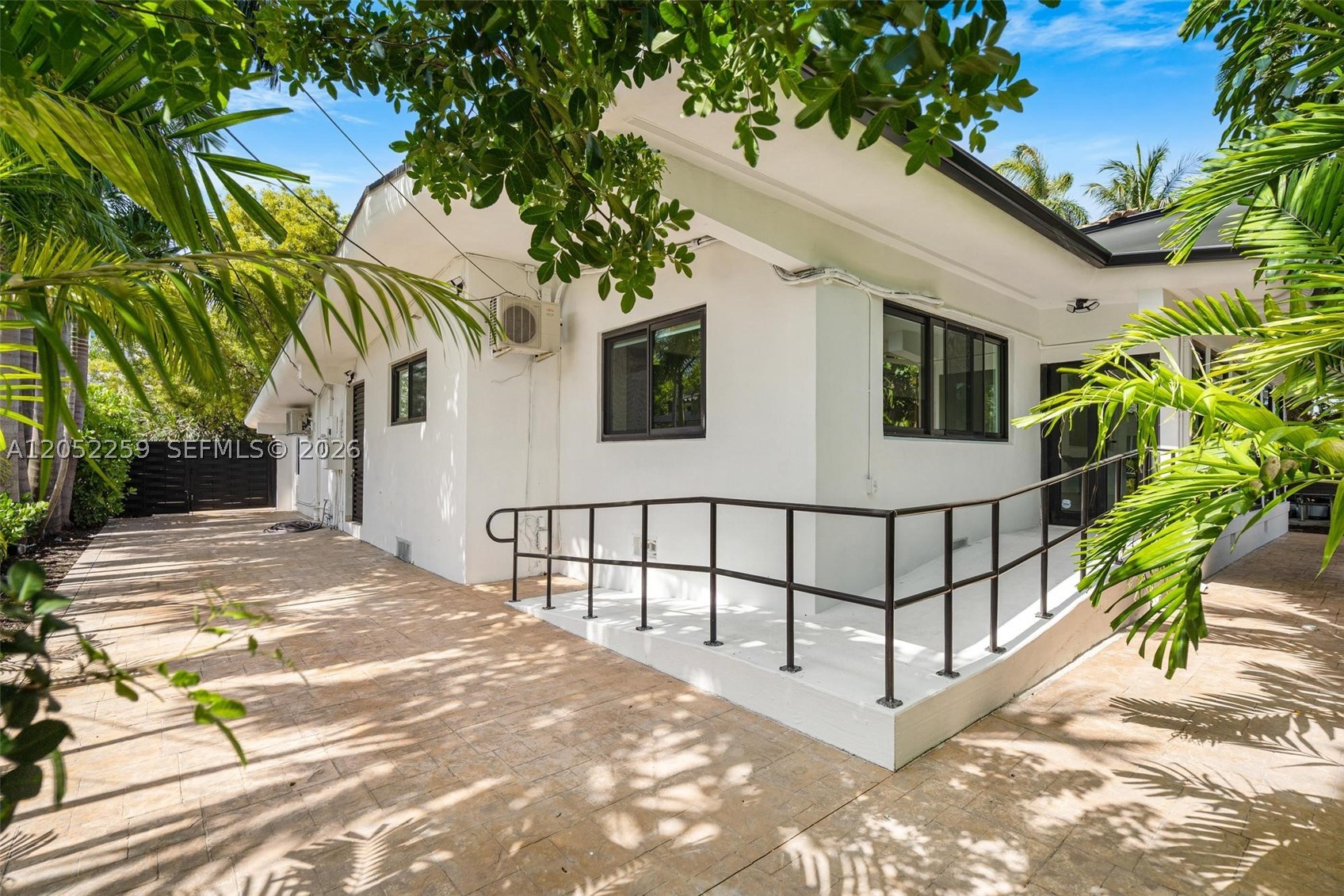 7810 Beachview Dr, North Bay Village FL 33141