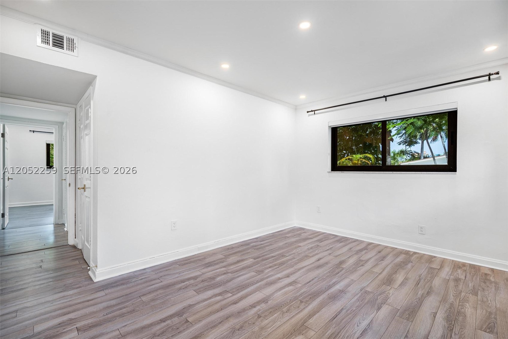 7810 Beachview Dr, North Bay Village FL 33141