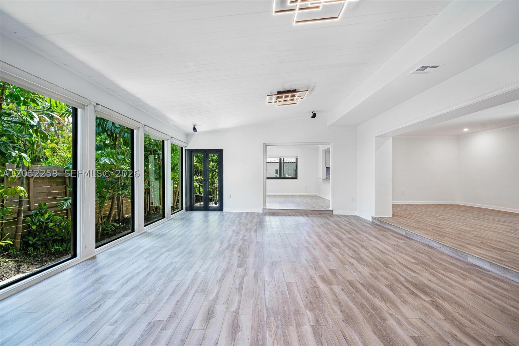 7810 Beachview Dr, North Bay Village FL 33141