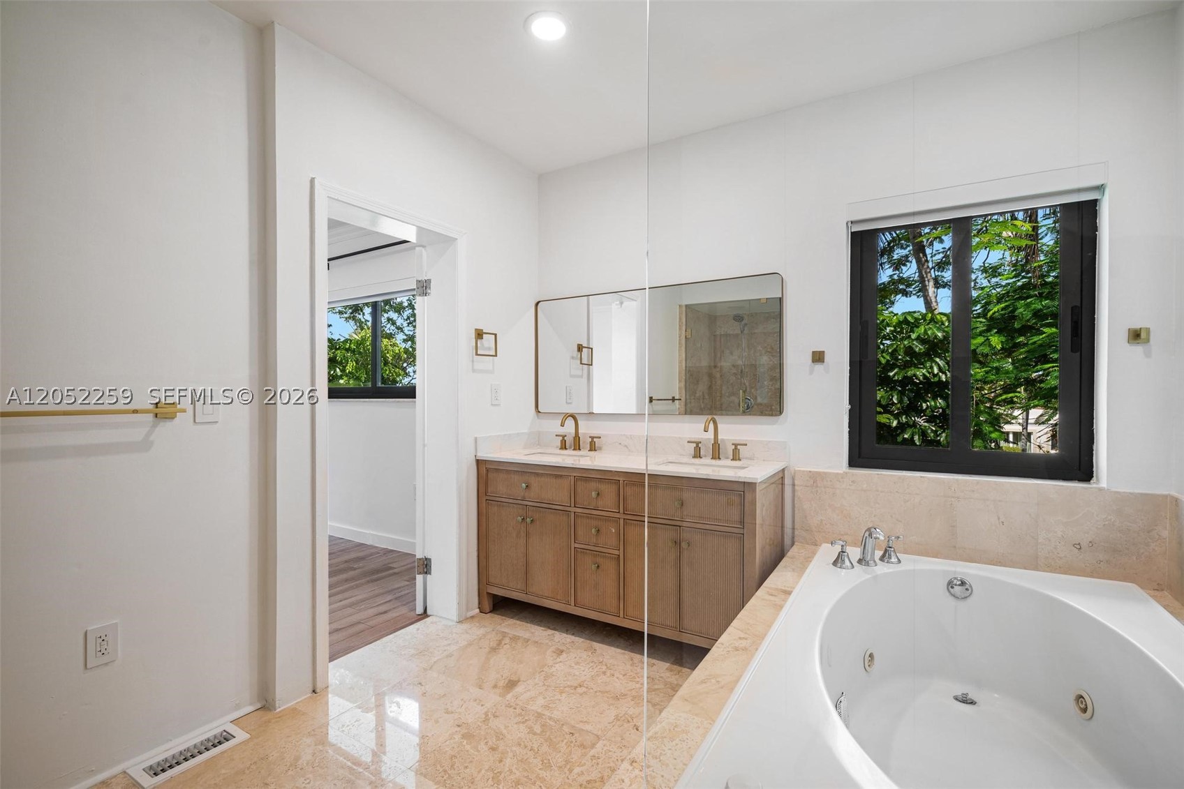 7810 Beachview Dr, North Bay Village FL 33141