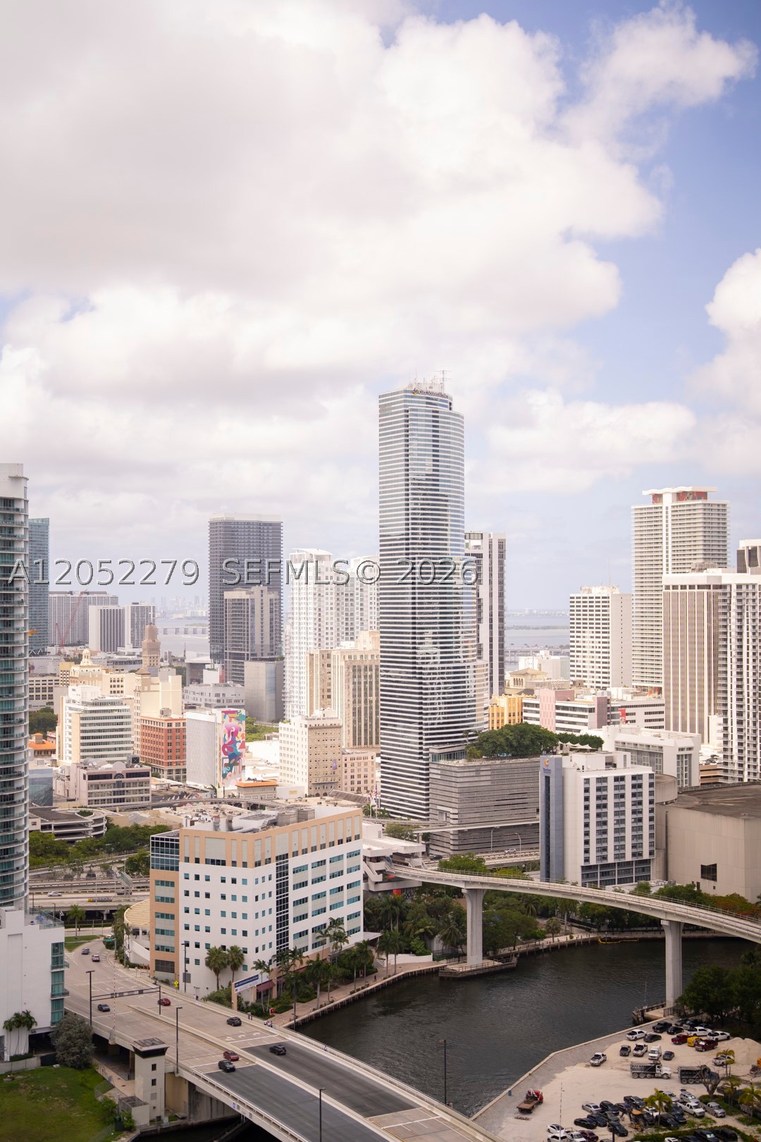 88 SW 7th St #2712, Miami FL 33130