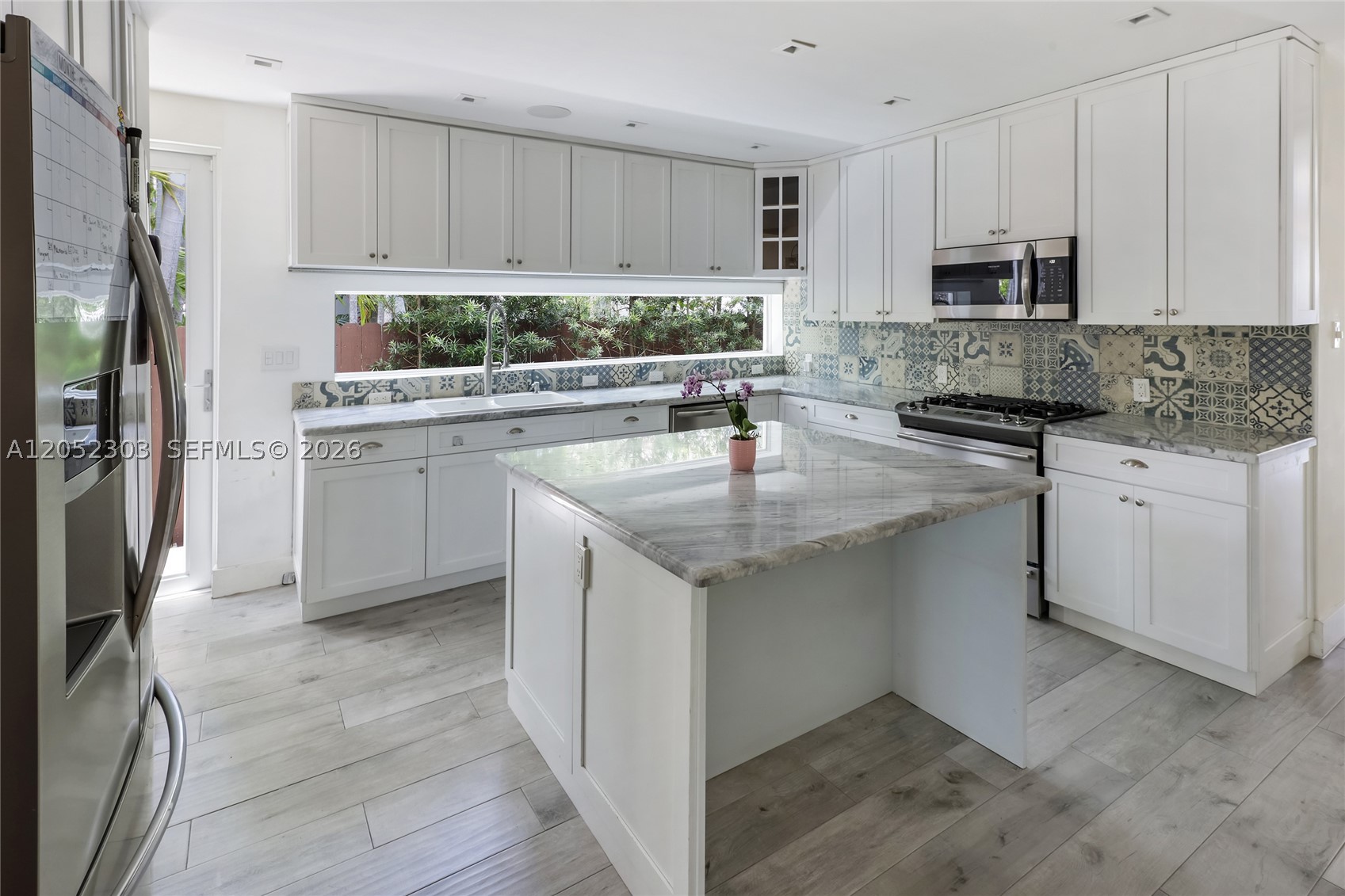 583 W 49th St, Miami Beach FL 33140