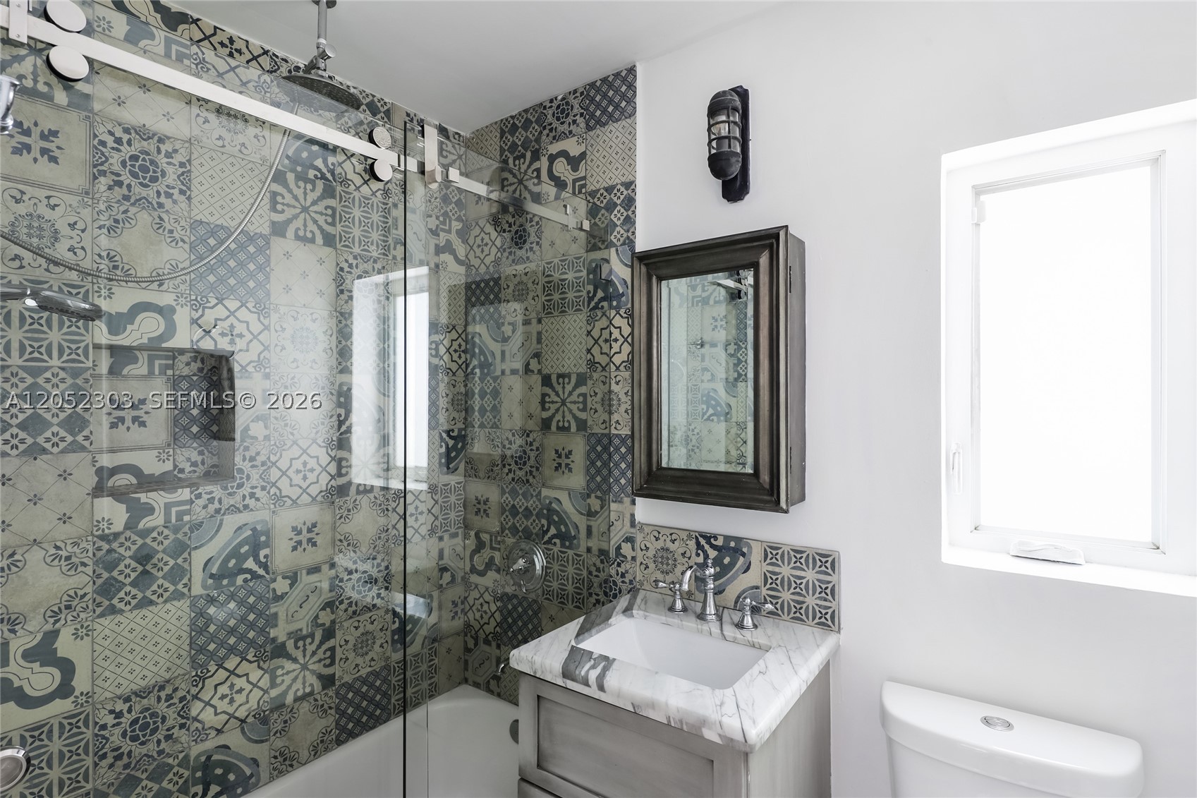 583 W 49th St, Miami Beach FL 33140