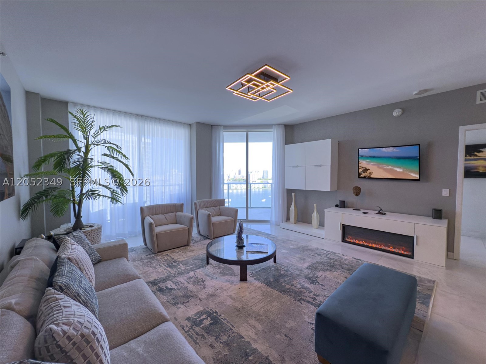 17111 Biscayne Blvd #1705, North Miami Beach FL 33160