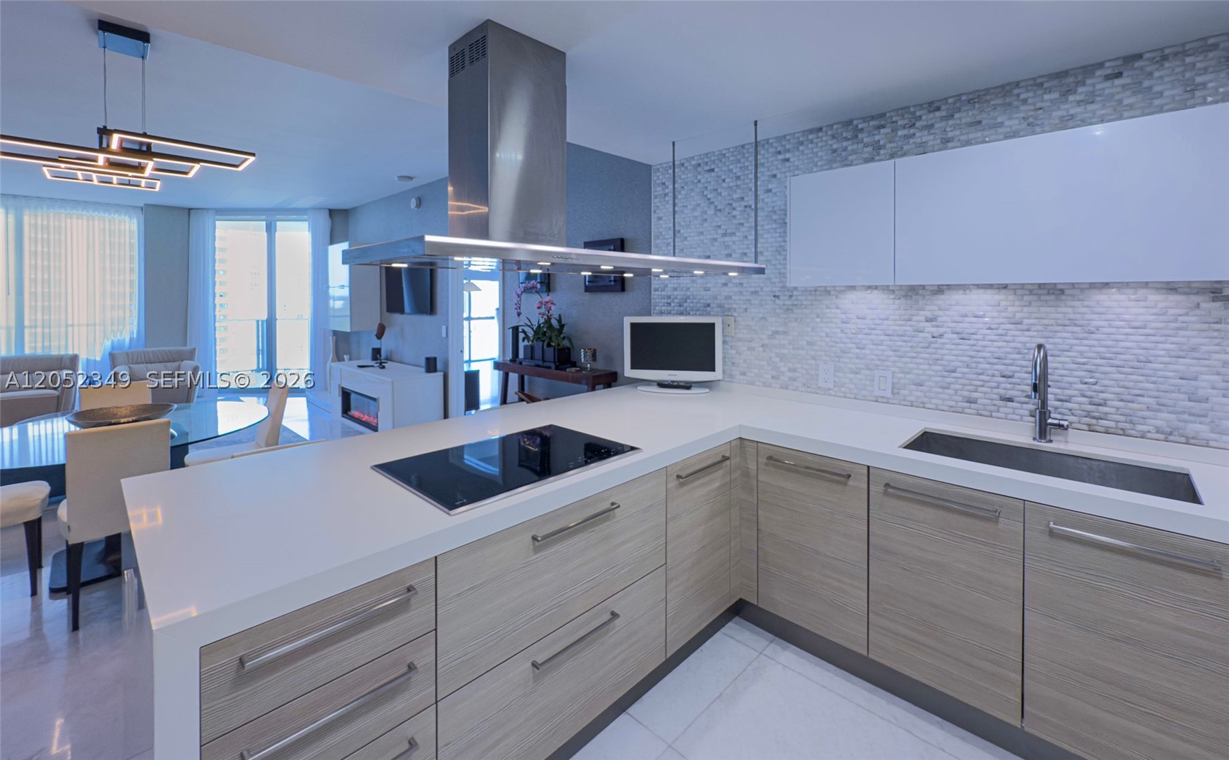 17111 Biscayne Blvd #1705, North Miami Beach FL 33160