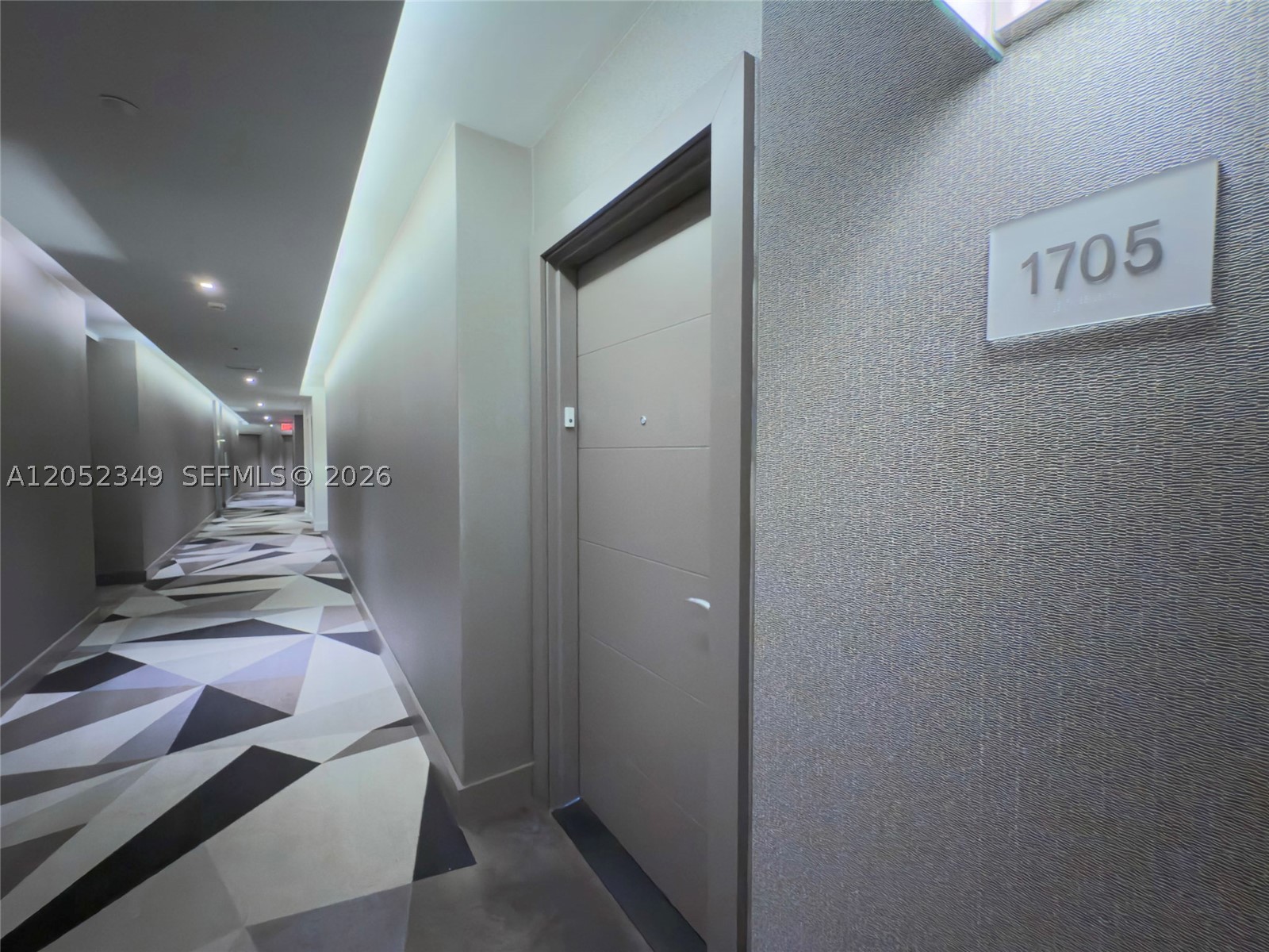 17111 Biscayne Blvd #1705, North Miami Beach FL 33160