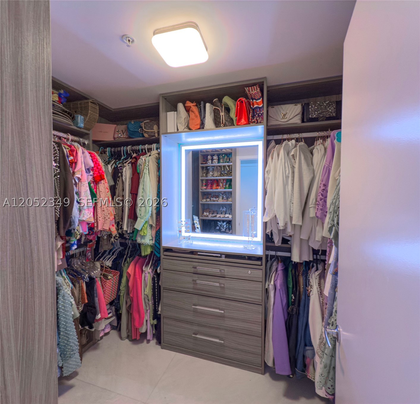 17111 Biscayne Blvd #1705, North Miami Beach FL 33160