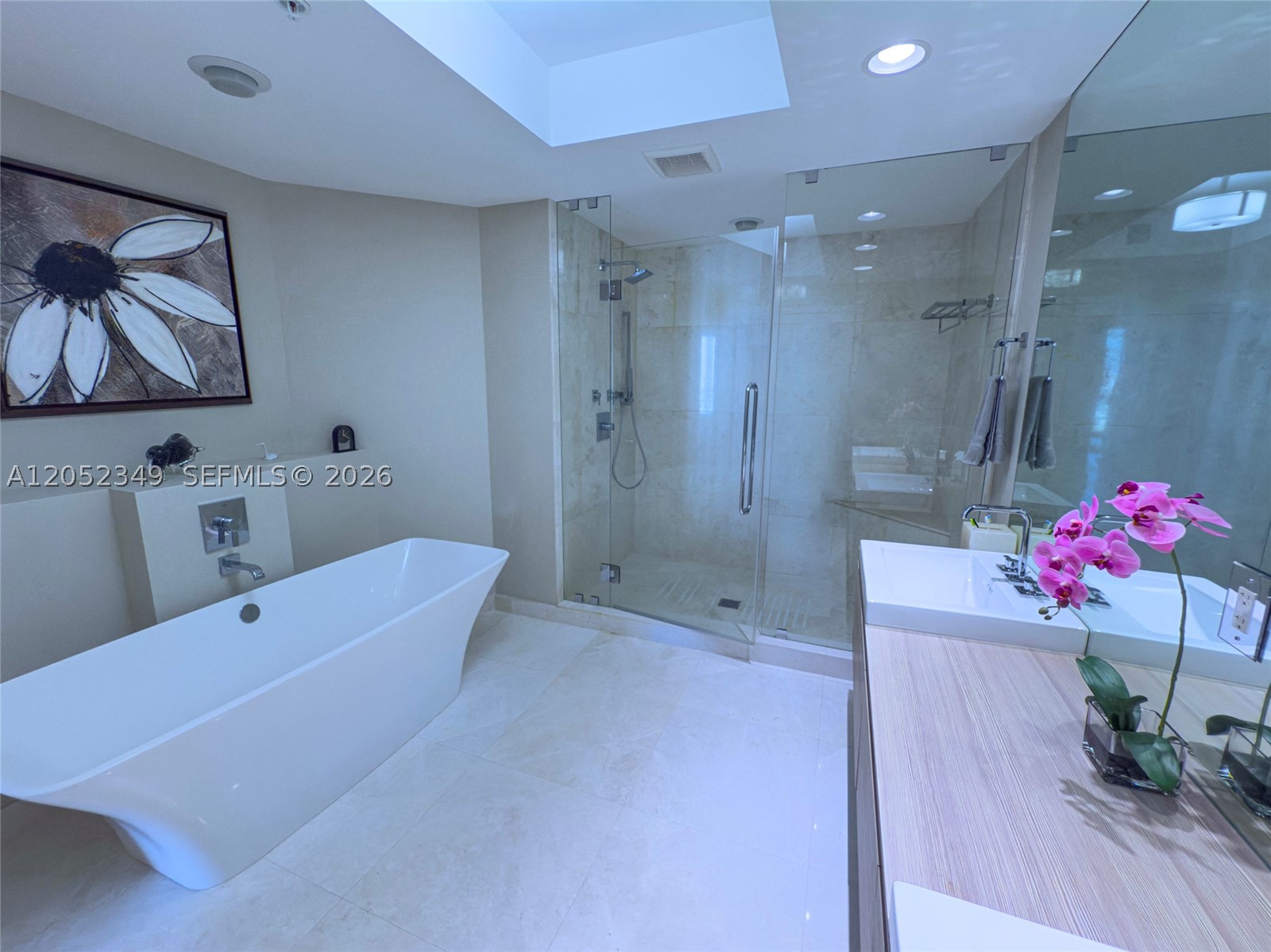 17111 Biscayne Blvd #1705, North Miami Beach FL 33160