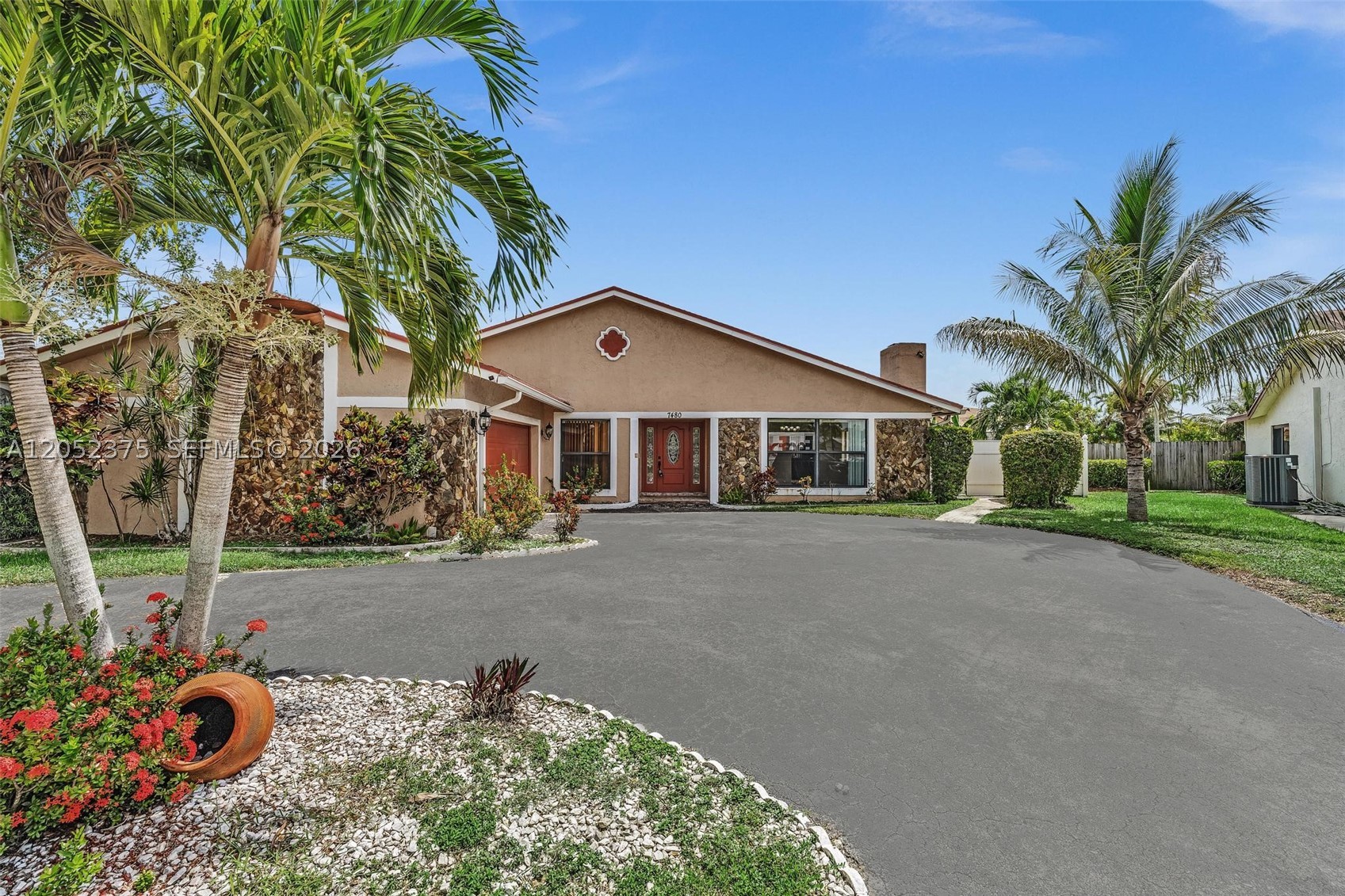 7480 NW 37th Ct, Lauderhill FL 33319