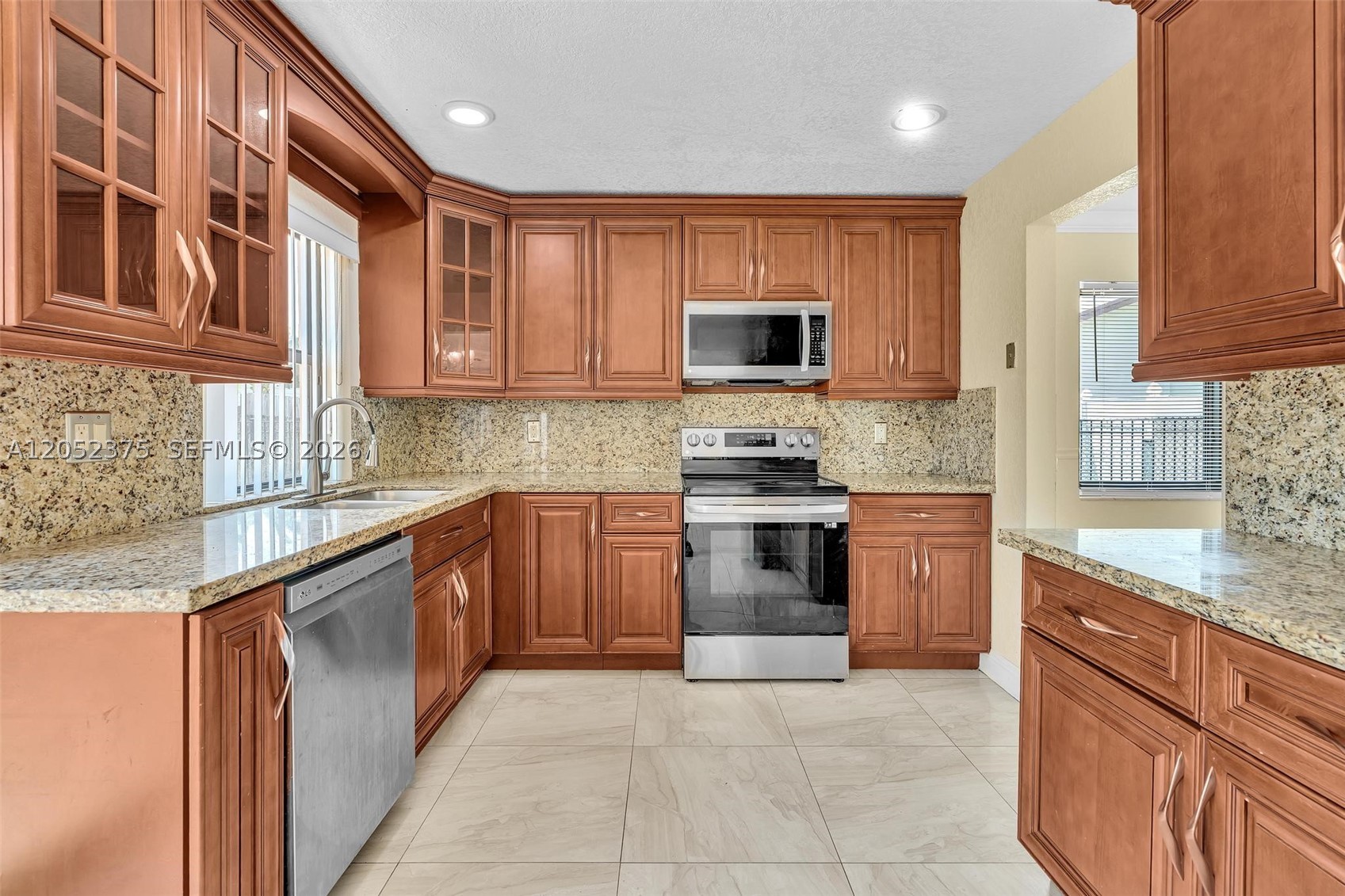 7480 NW 37th Ct, Lauderhill FL 33319