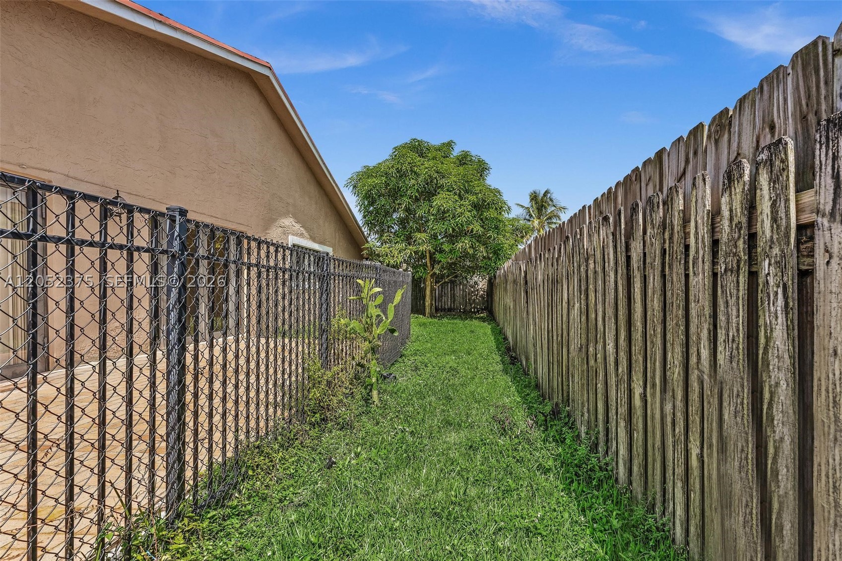 7480 NW 37th Ct, Lauderhill FL 33319