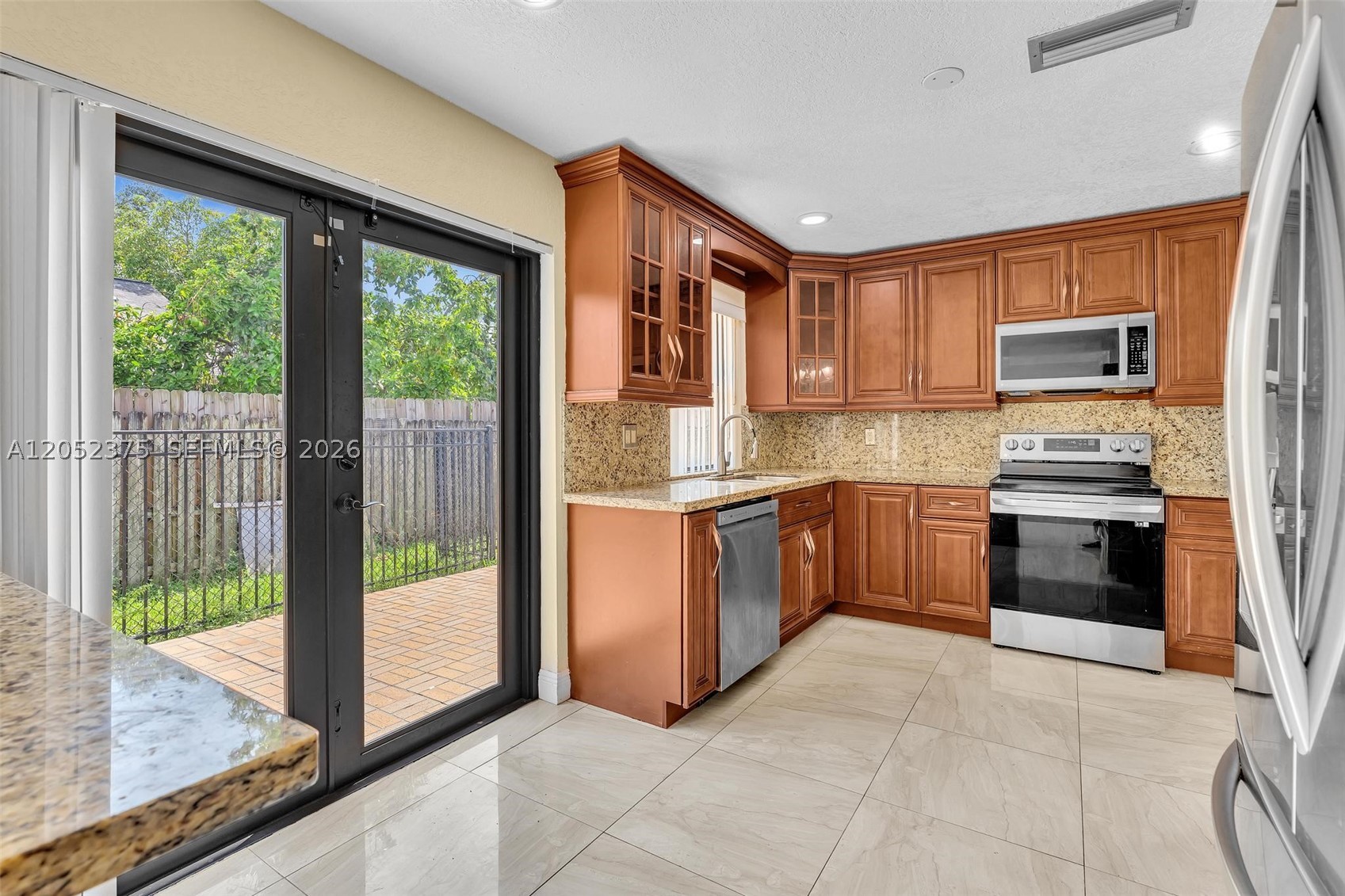 7480 NW 37th Ct, Lauderhill FL 33319
