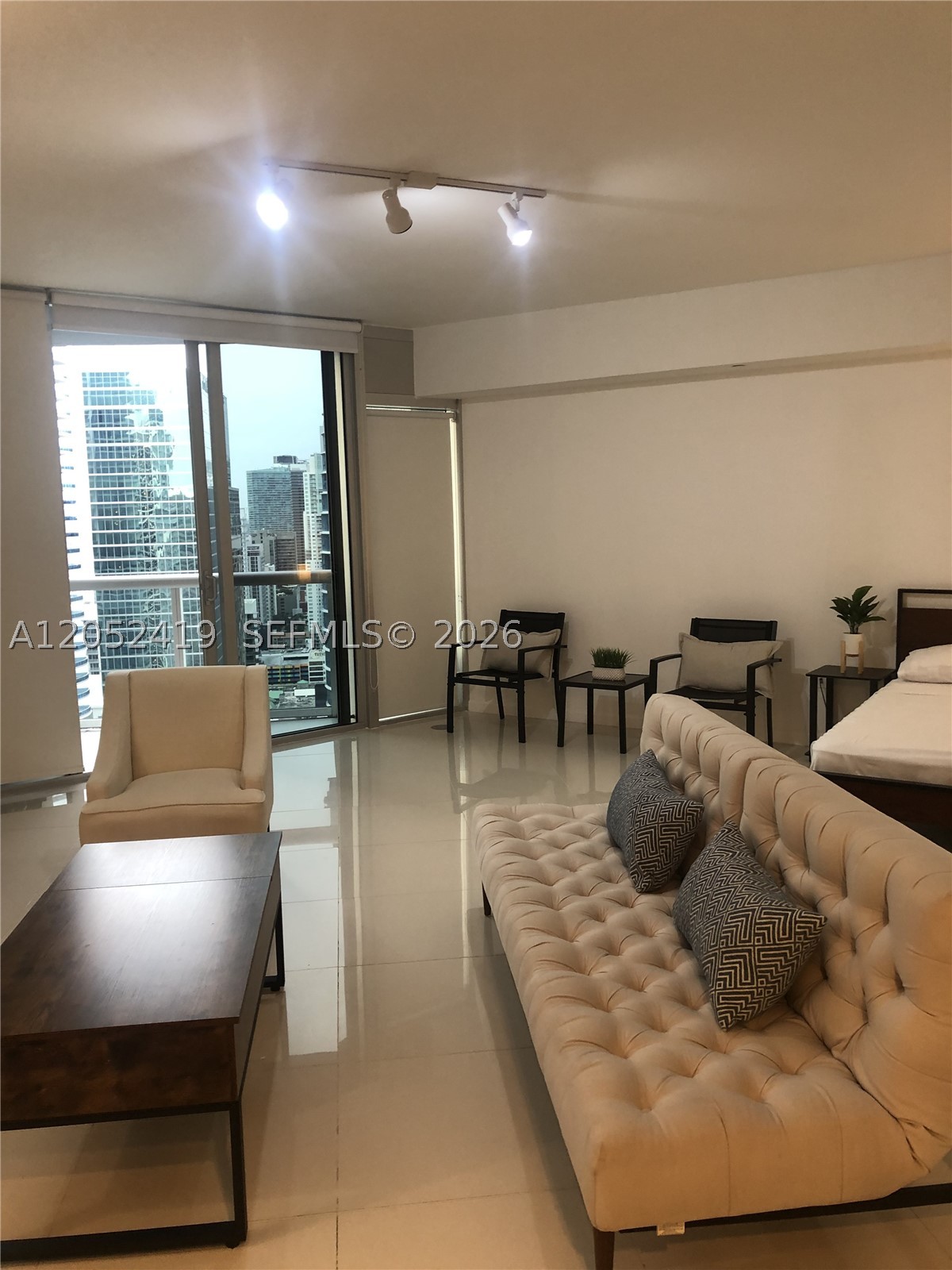 475 Brickell Ave #4008, Miami FL 33131
