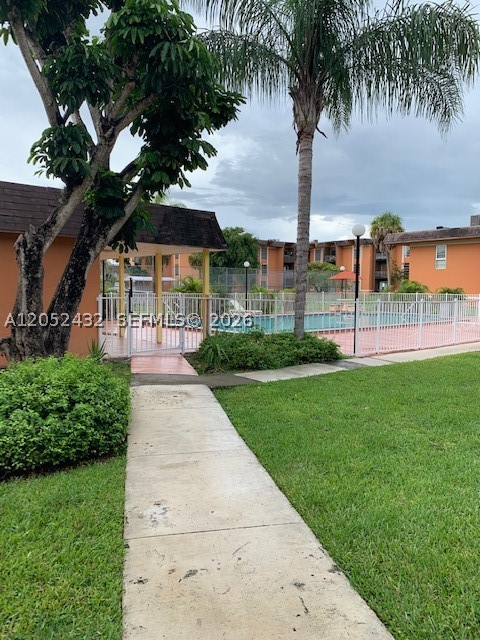9477 SW 76th St #O4, Miami FL 33173