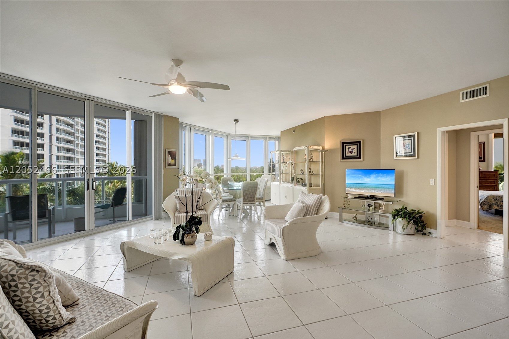 21150 Point Pl #805, Aventura FL 33180