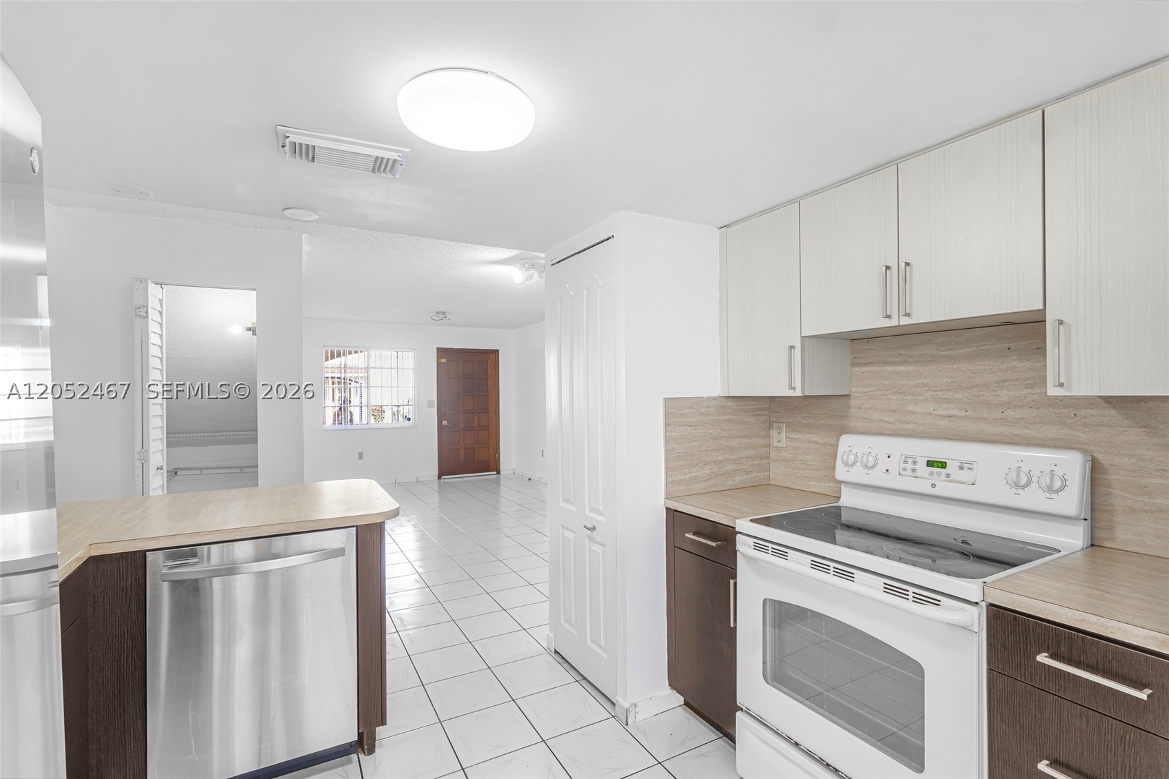 2228 W 74th St #102-13, Hialeah FL 33016