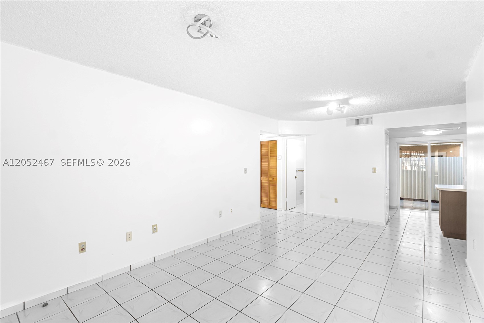 2228 W 74th St #102-13, Hialeah FL 33016