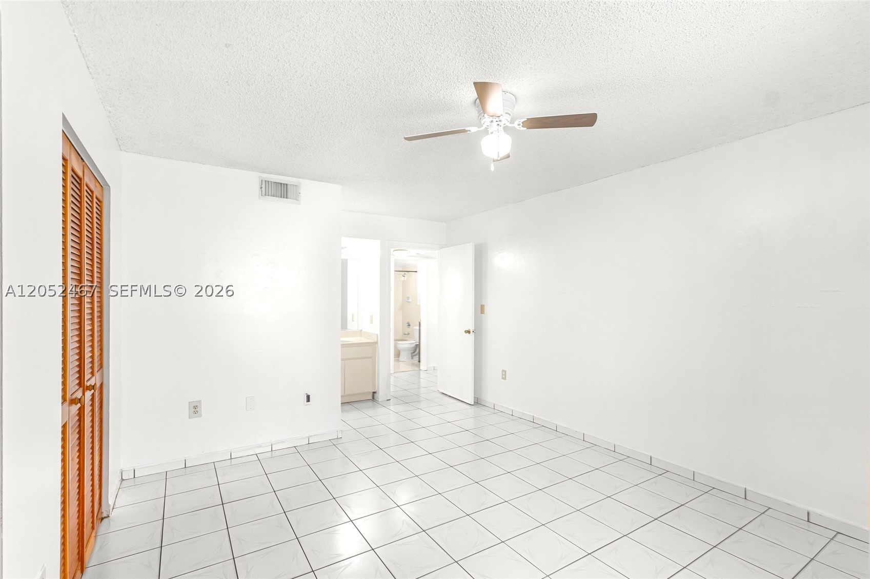 2228 W 74th St #102-13, Hialeah FL 33016