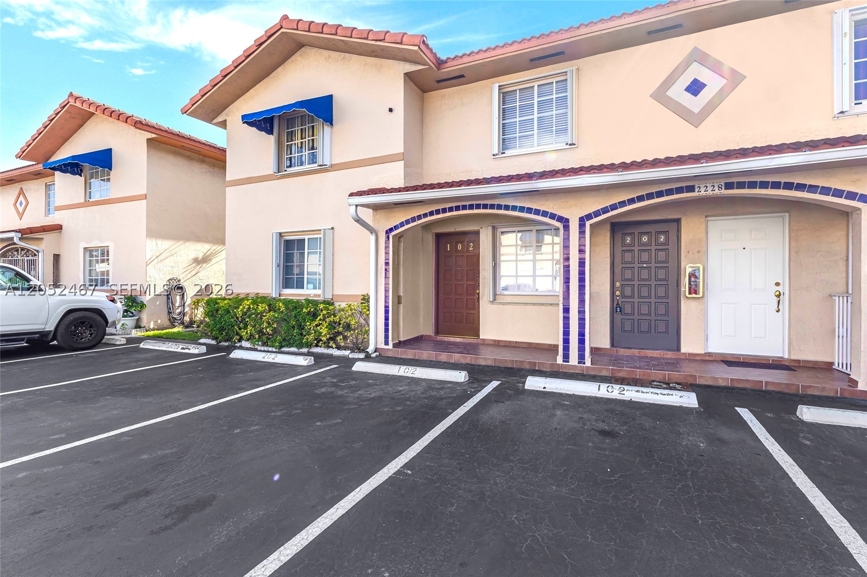 2228 W 74th St #102-13, Hialeah FL 33016