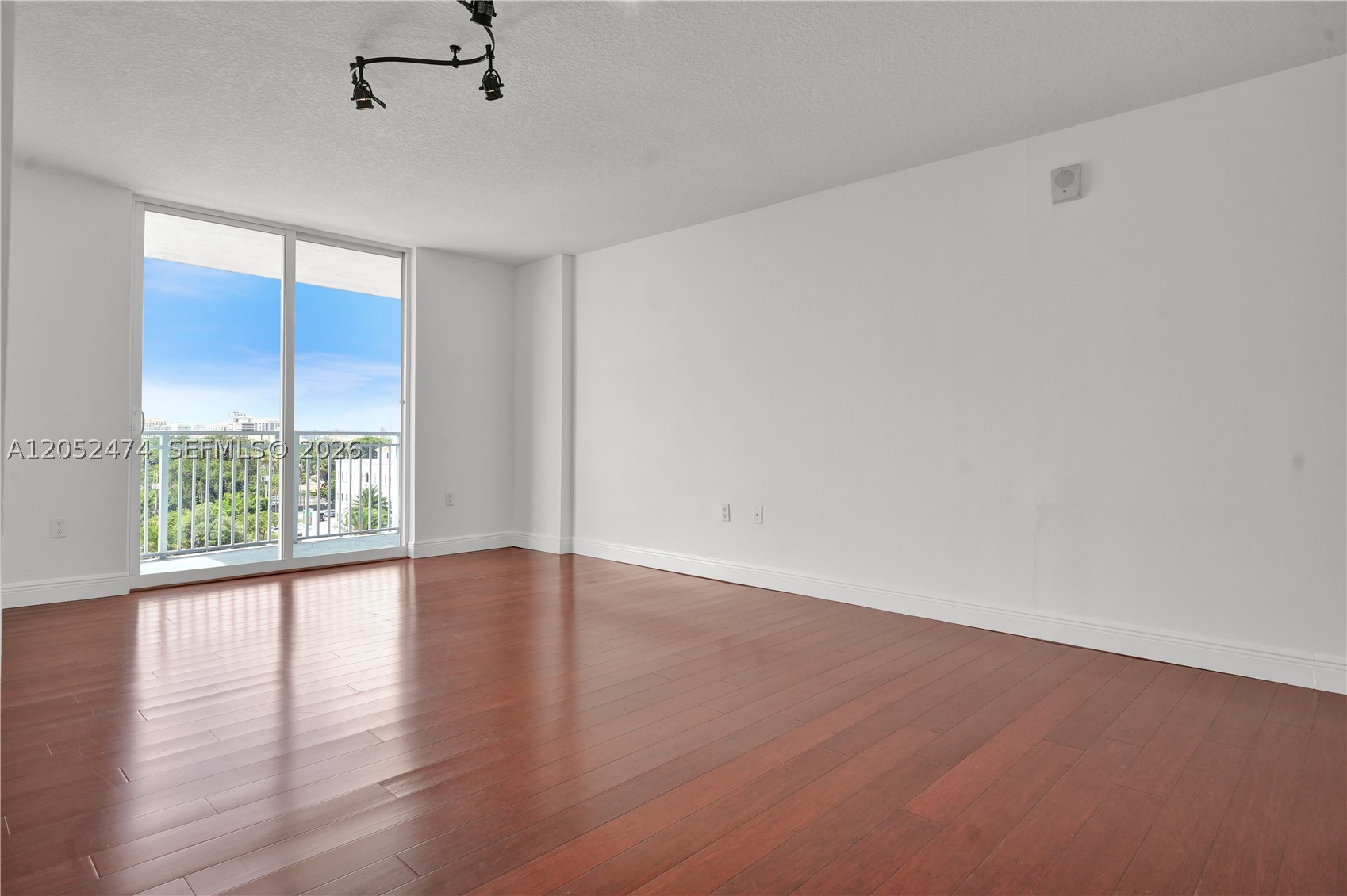 60 NW 37th Ave #608, Miami FL 33125