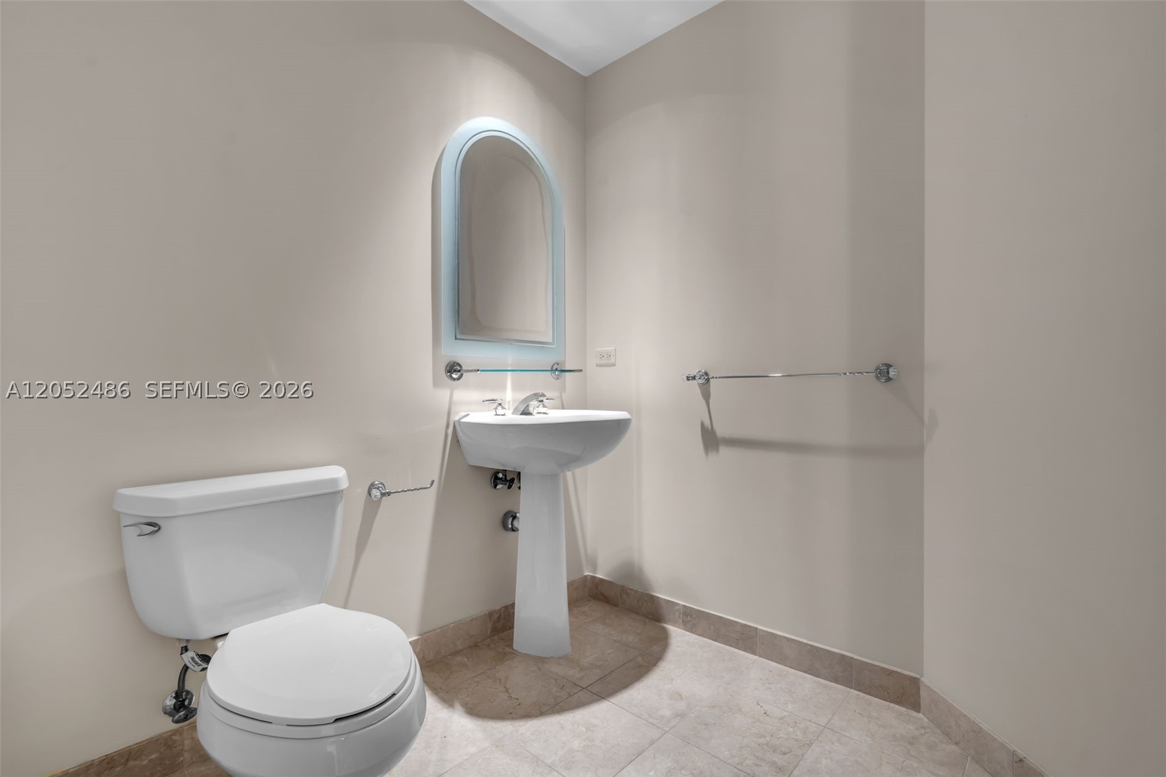 801 Brickell Key Blvd #2108, Miami FL 33131