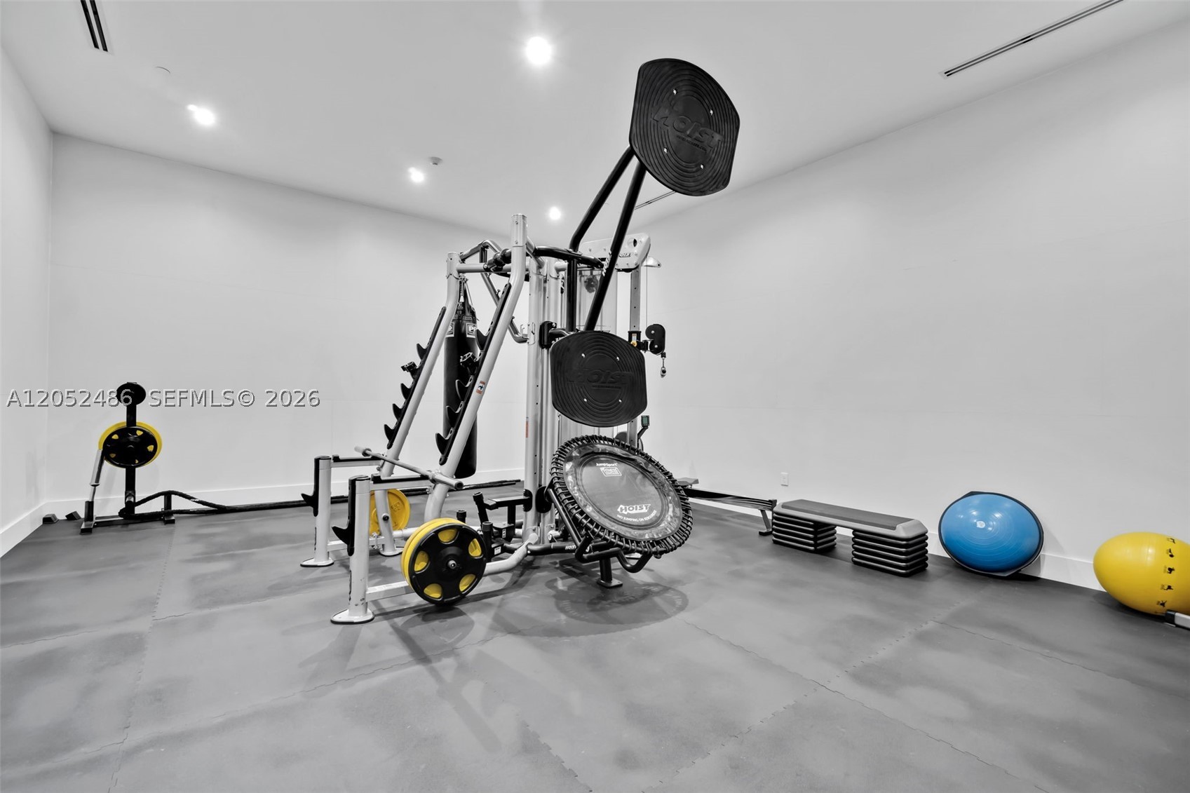 801 Brickell Key Blvd #2108, Miami FL 33131