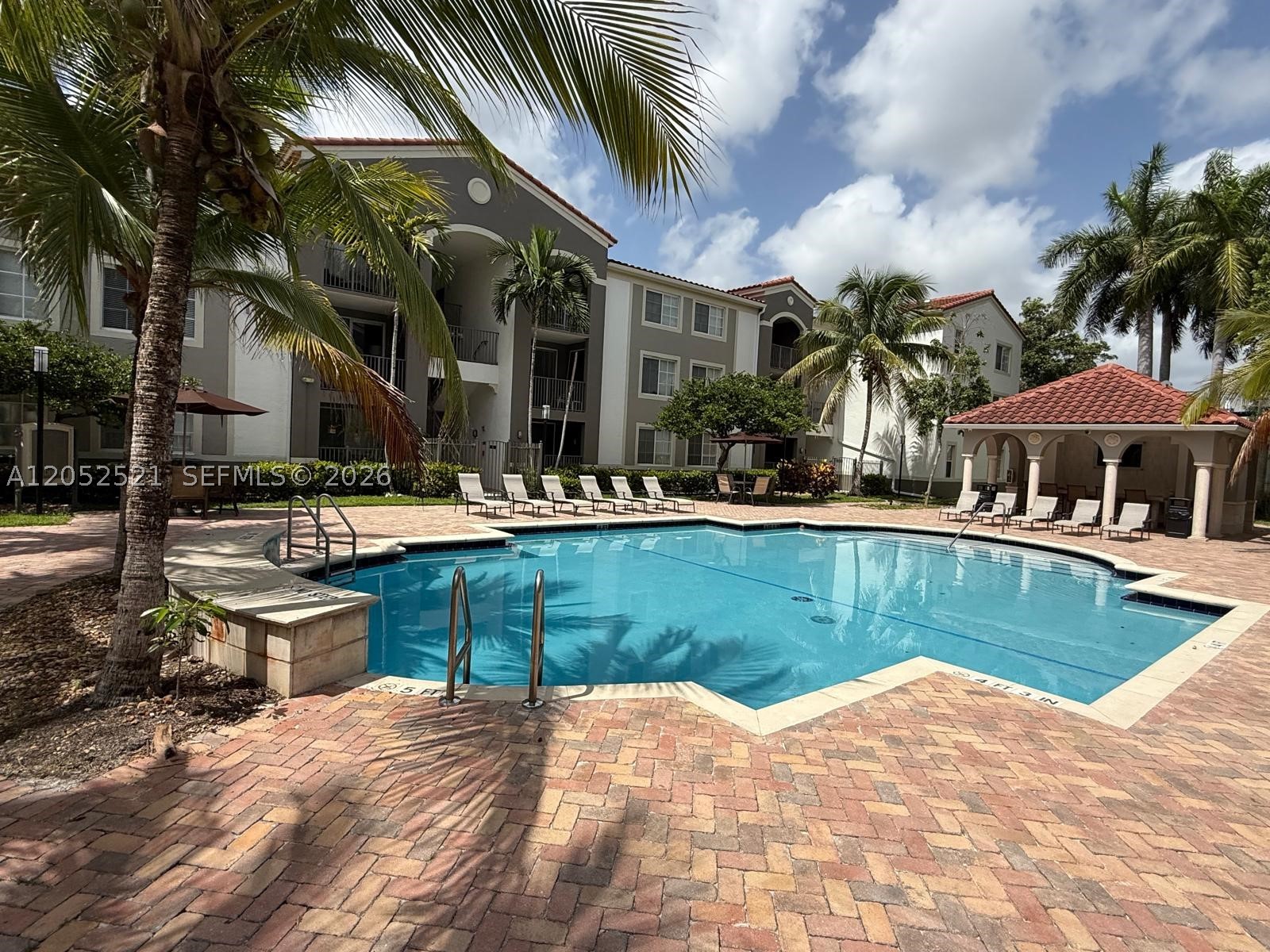 6861 SW 44th St #205, Miami FL 33155