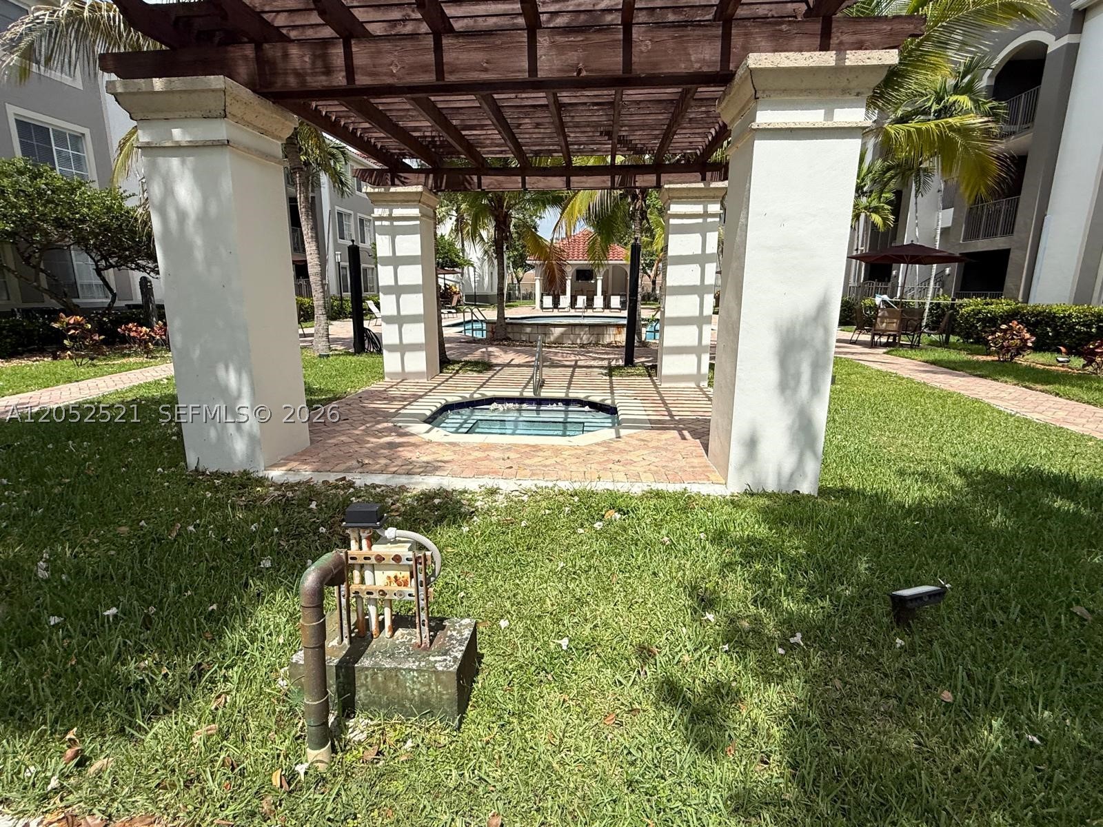 6861 SW 44th St #205, Miami FL 33155