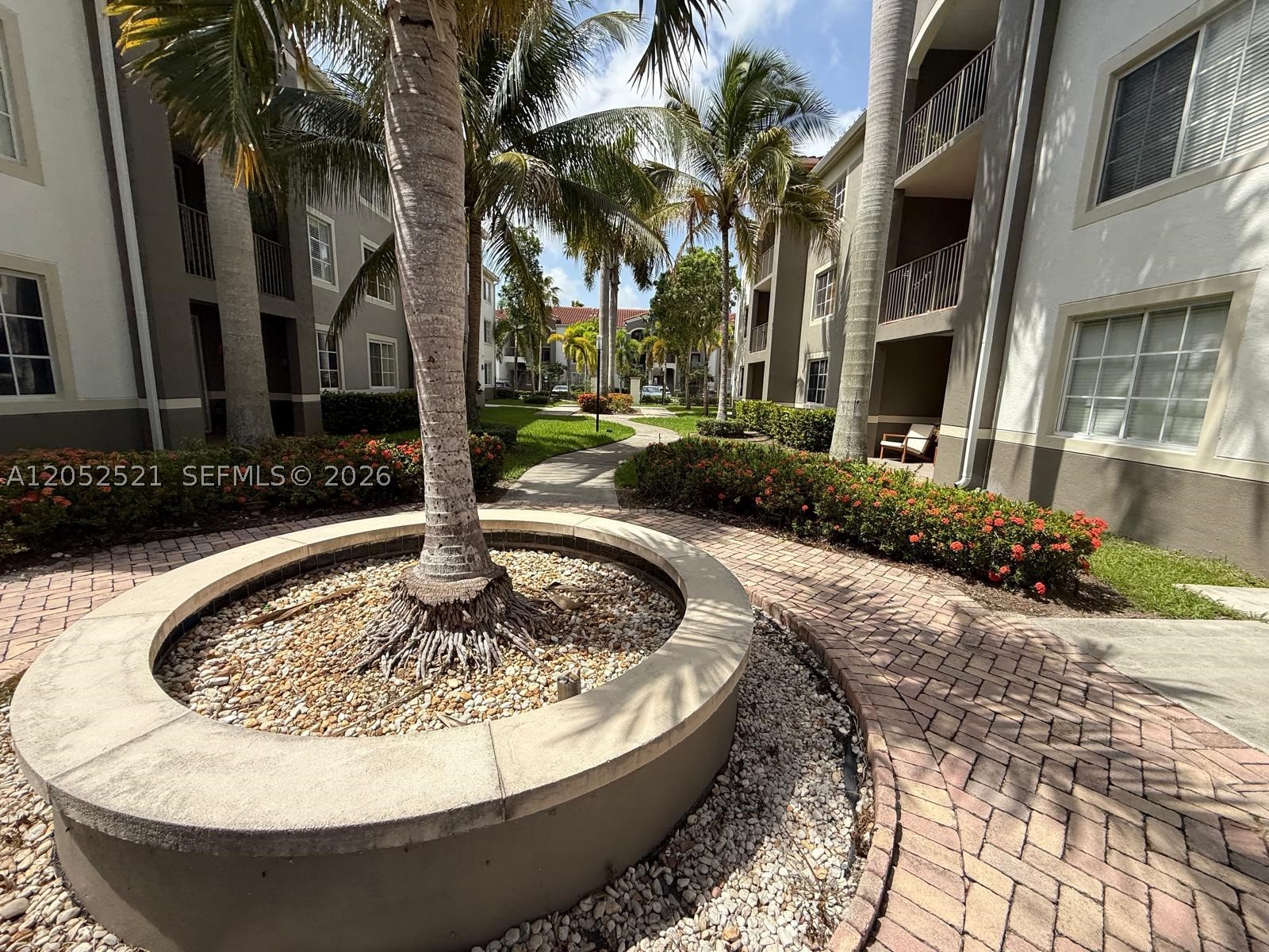 6861 SW 44th St #205, Miami FL 33155
