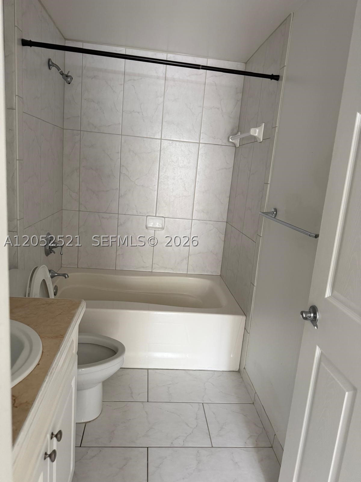 6861 SW 44th St #205, Miami FL 33155