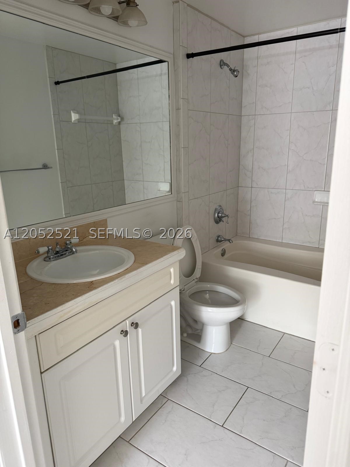 6861 SW 44th St #205, Miami FL 33155