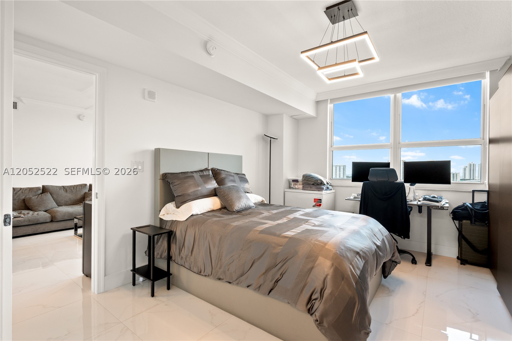 19501 W Country Club Dr #1615, Aventura FL 33180