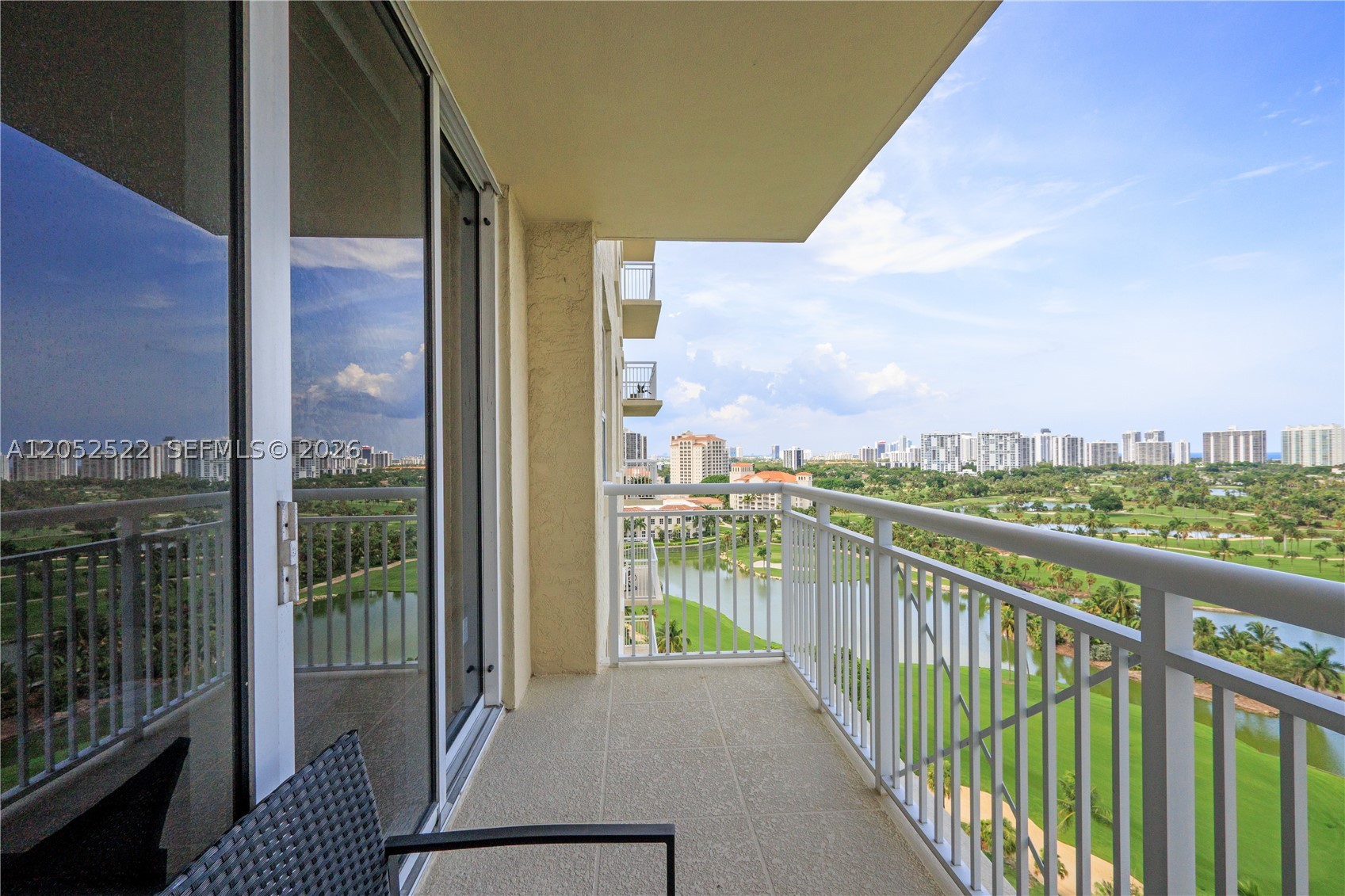 19501 W Country Club Dr #1615, Aventura FL 33180