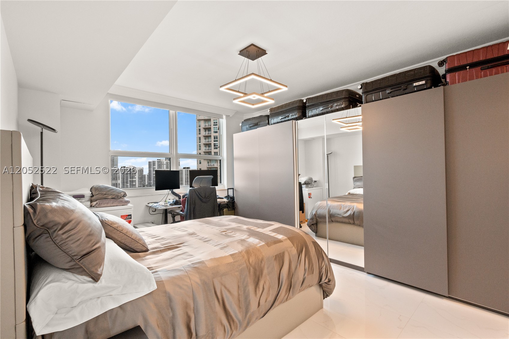 19501 W Country Club Dr #1615, Aventura FL 33180