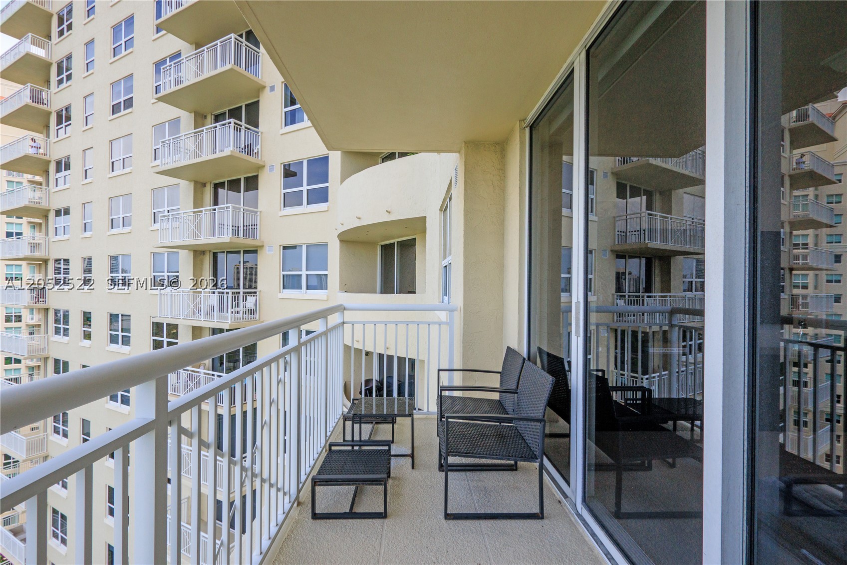 19501 W Country Club Dr #1615, Aventura FL 33180
