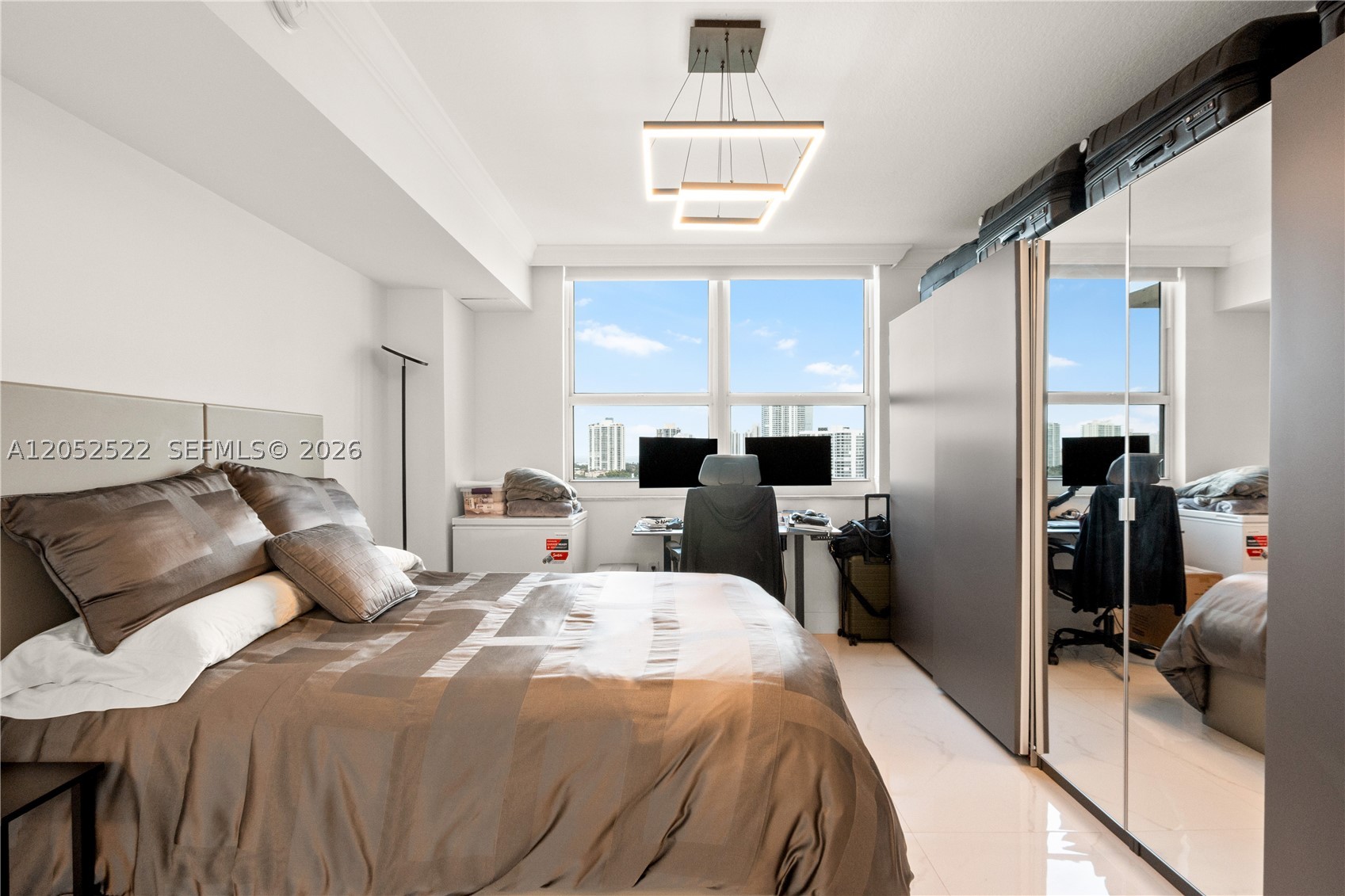 19501 W Country Club Dr #1615, Aventura FL 33180