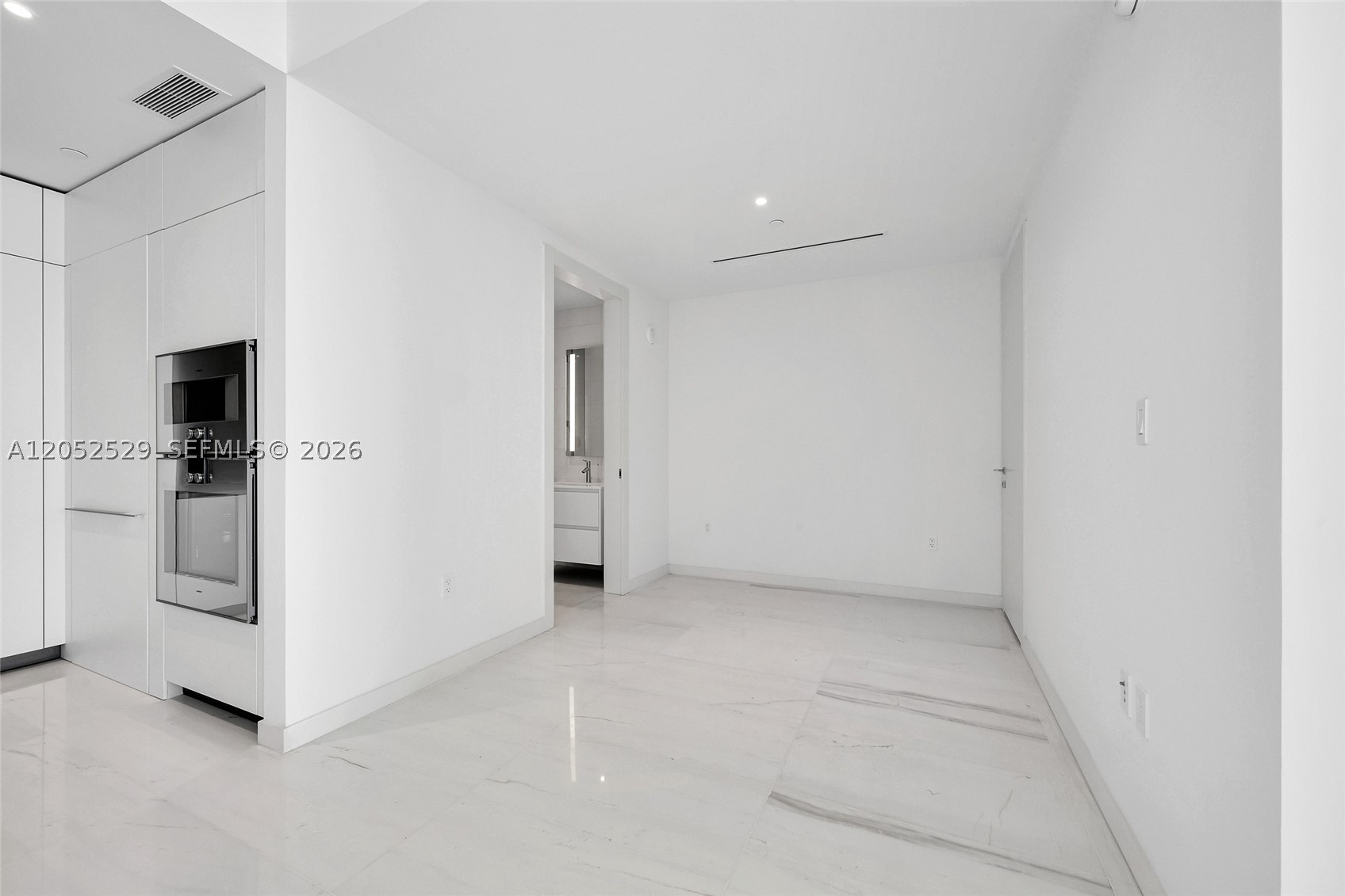 300 Biscayne Boulevard Way #1705W, Miami FL 33131