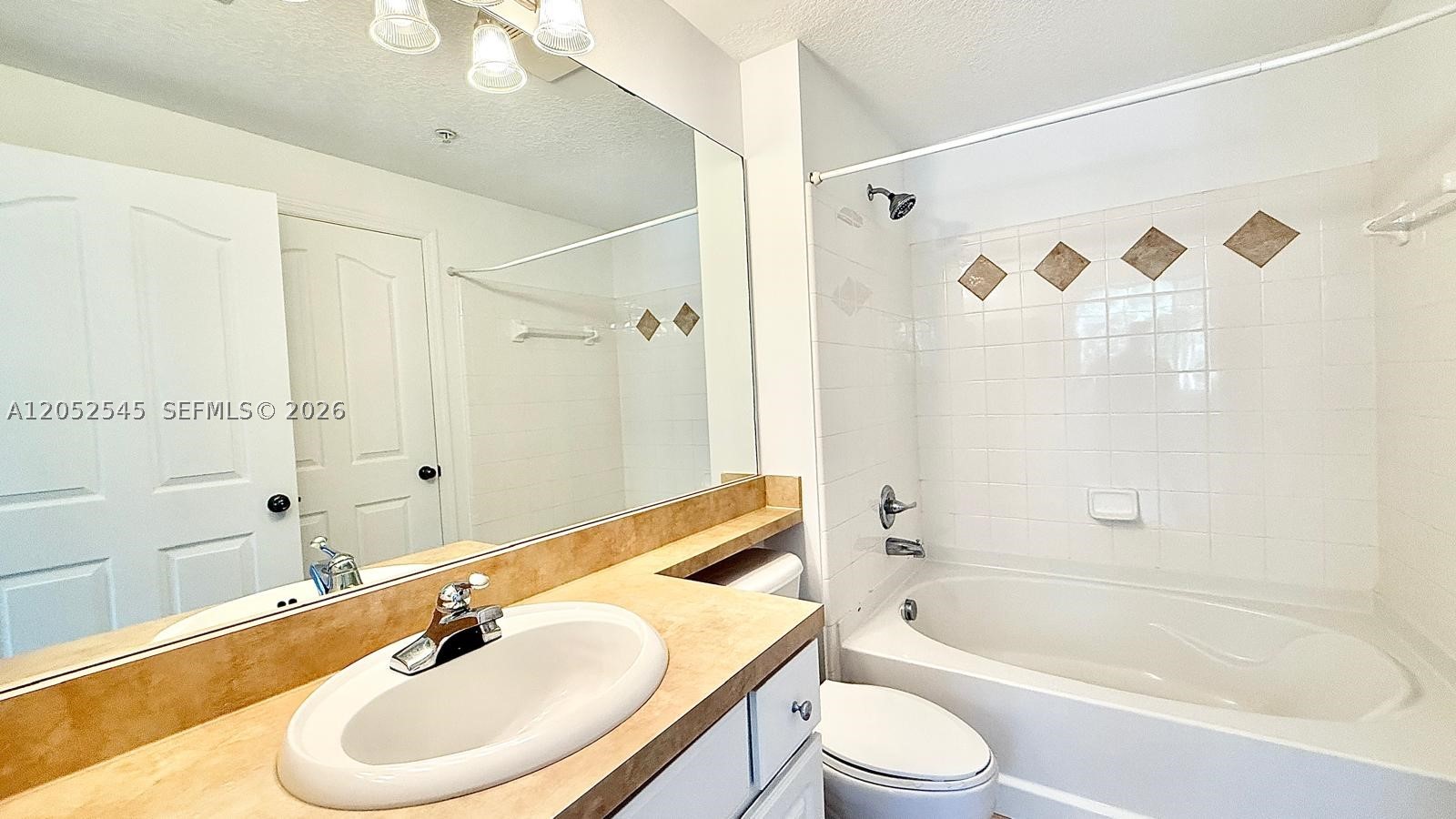 1206 E Myrtlewood Cir E #1206, Palm Beach Gardens FL 33418