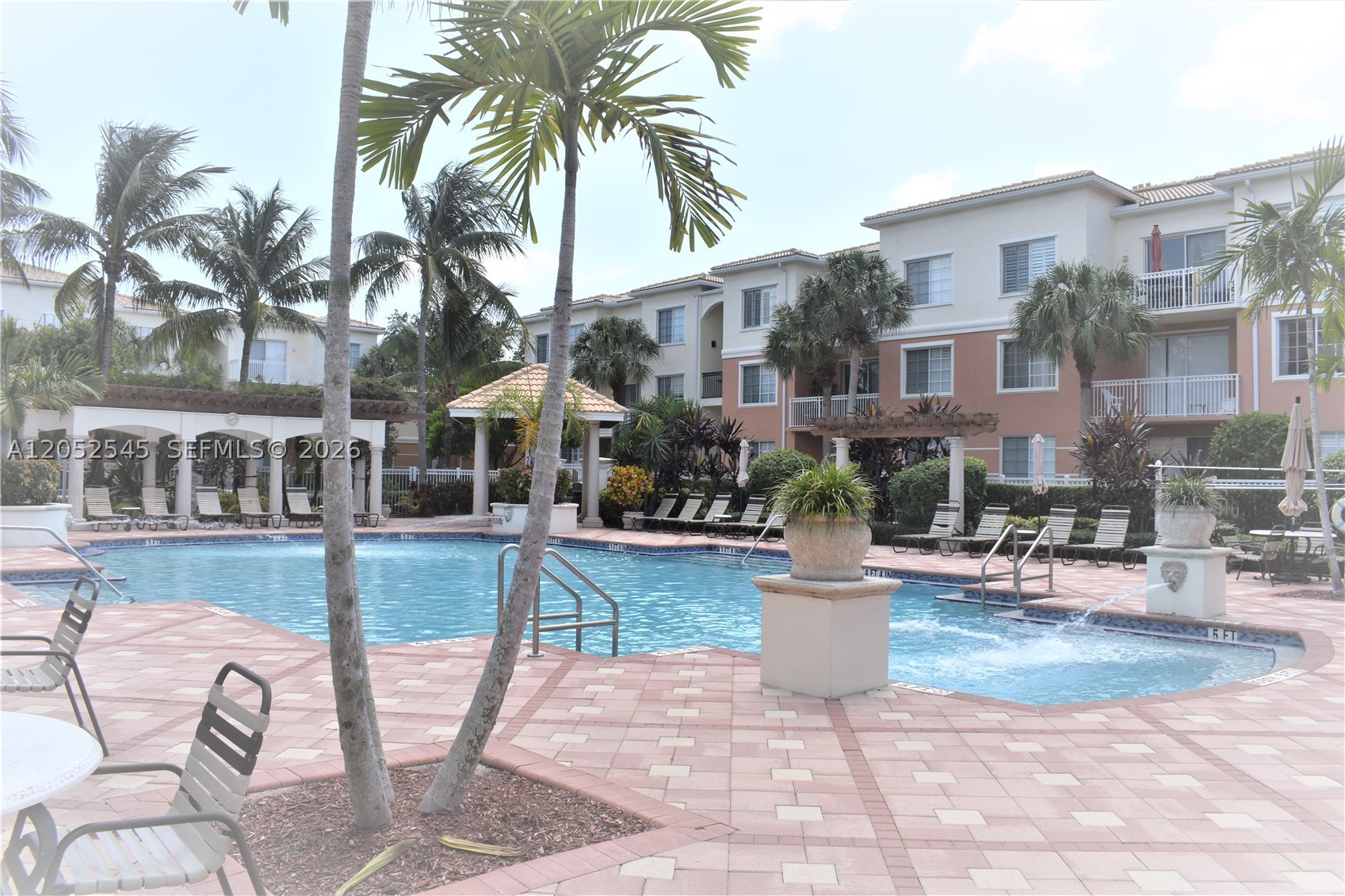 1206 E Myrtlewood Cir E #1206, Palm Beach Gardens FL 33418