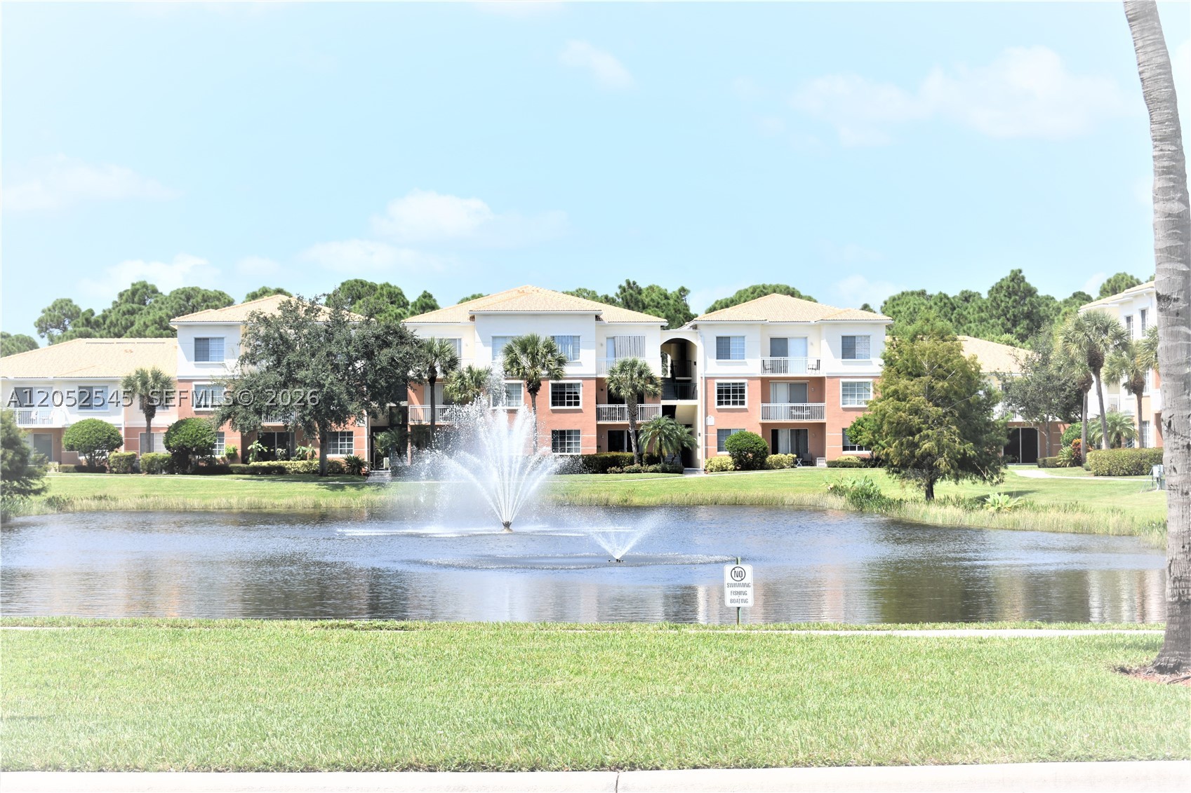 1206 E Myrtlewood Cir E #1206, Palm Beach Gardens FL 33418